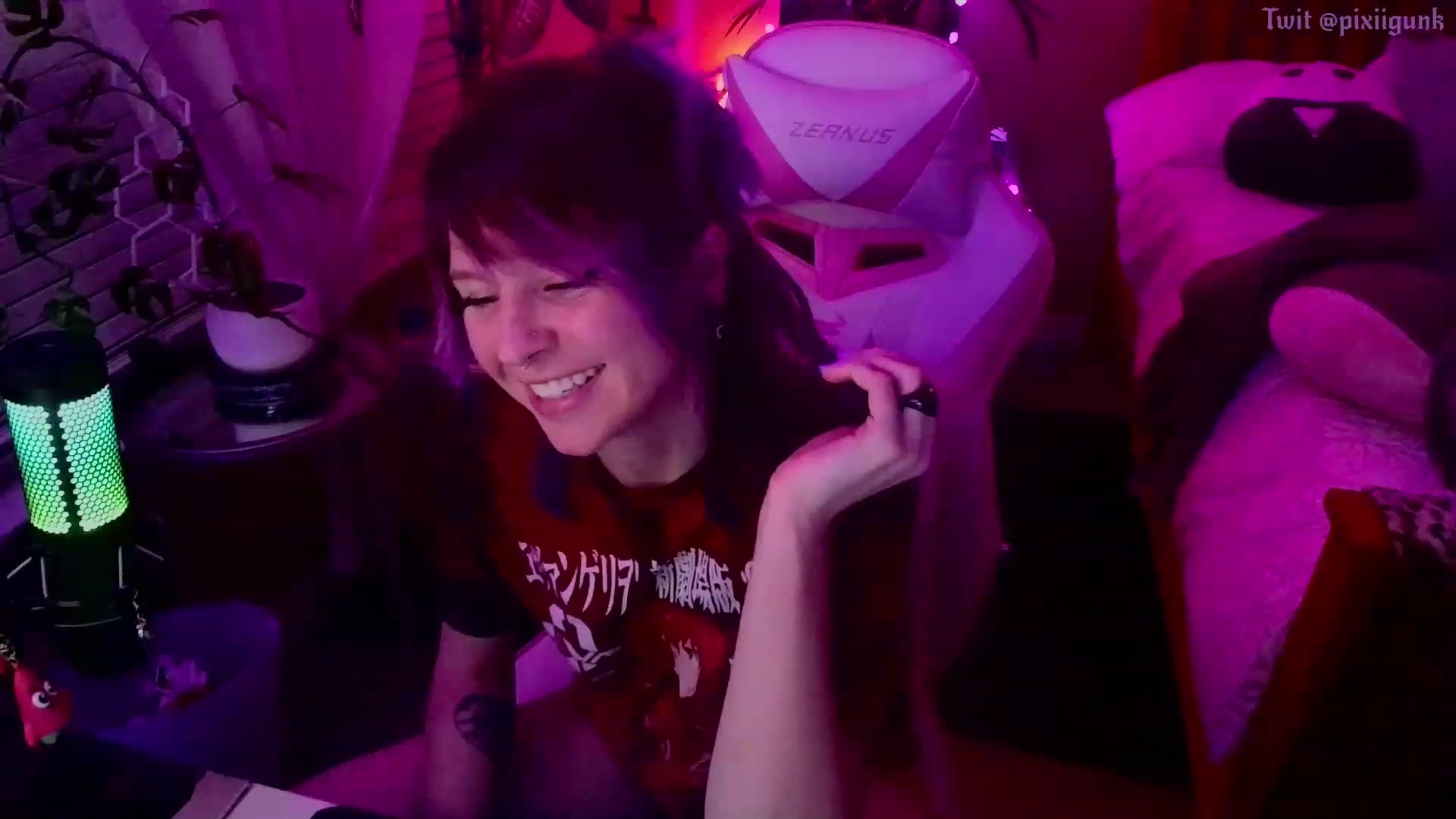 Gallery image thumbnail from Pixiigunk's myfreecams stream on, 03/24/2023, 09:31 image 16 of 20