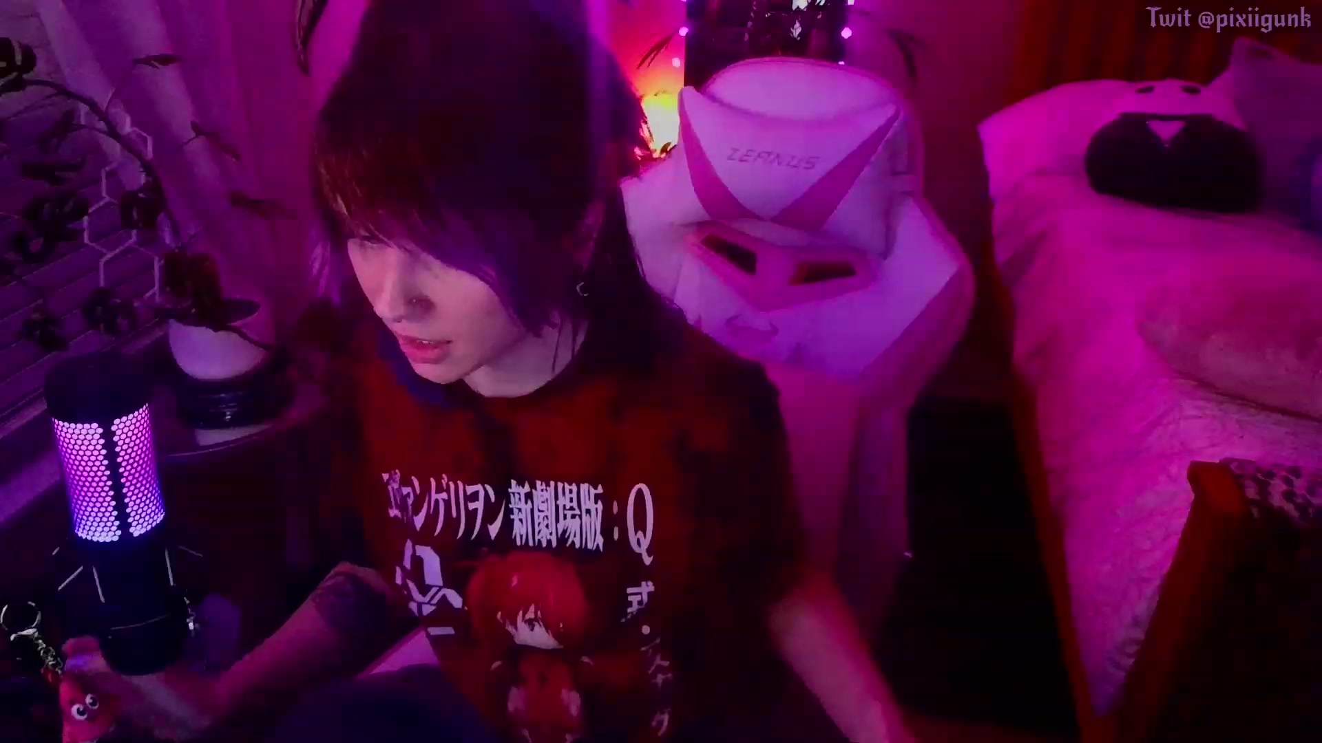 Gallery image thumbnail from Pixiigunk's myfreecams stream on, 03/24/2023, 09:31 image 8 of 20