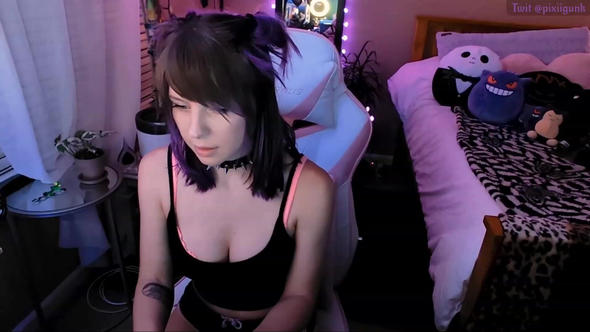Gallery image thumbnail from Pixiigunk's myfreecams stream on, 05/12/2023, 08:27 image 3 of 20