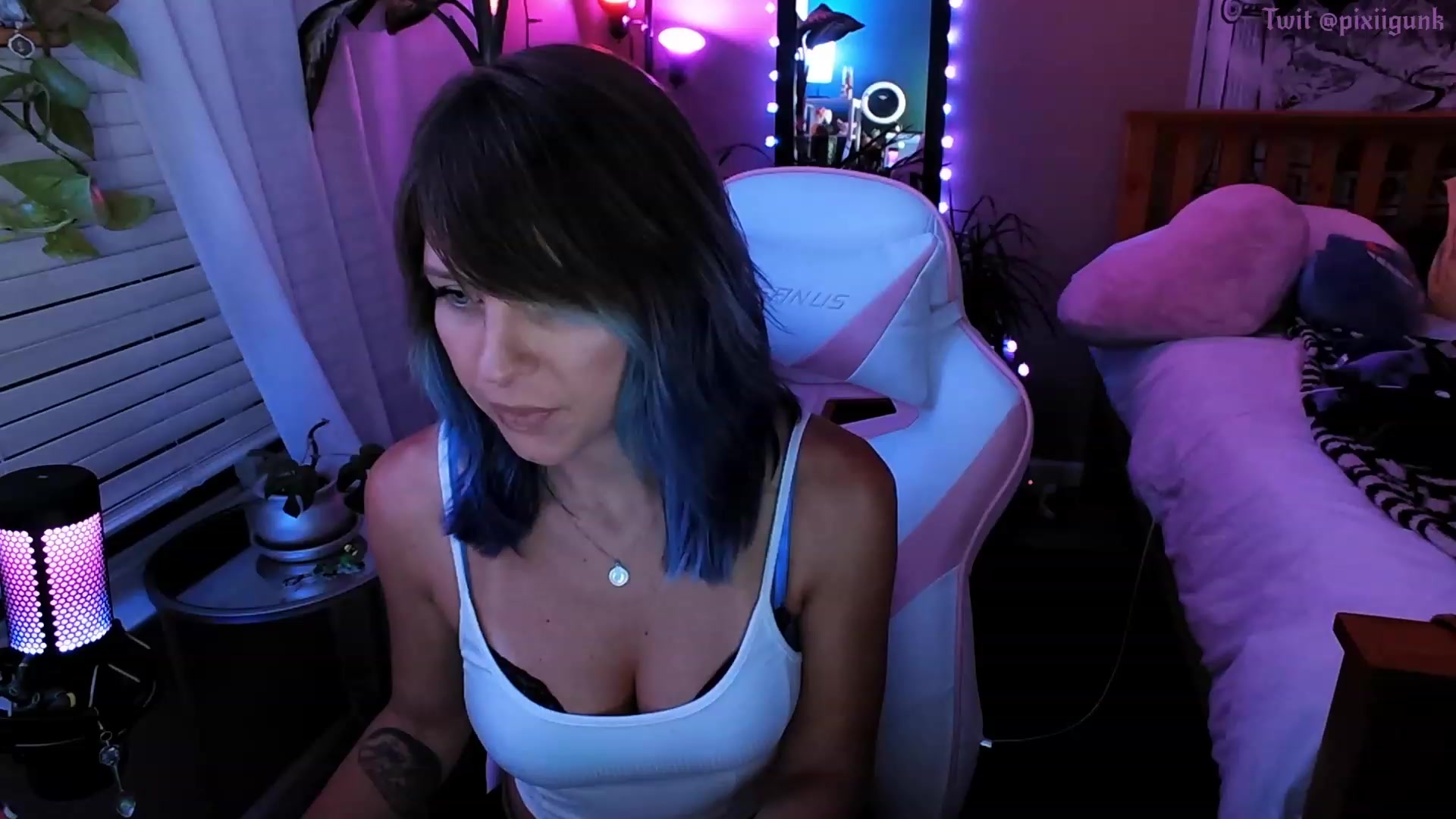 Gallery image thumbnail from Pixiigunk's myfreecams stream on, 07/04/2023, 09:49 image 4 of 20