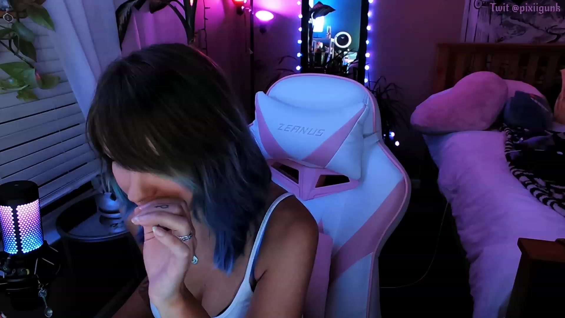 Gallery image thumbnail from Pixiigunk's myfreecams stream on, 07/04/2023, 09:49 image 1 of 20