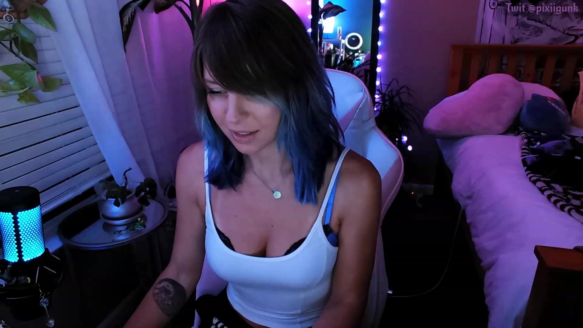 Gallery image thumbnail from Pixiigunk's myfreecams stream on, 07/04/2023, 09:49 image 6 of 20