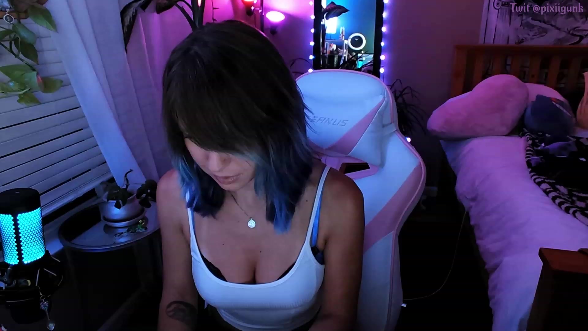 Gallery image thumbnail from Pixiigunk's myfreecams stream on, 07/04/2023, 09:49 image 3 of 20