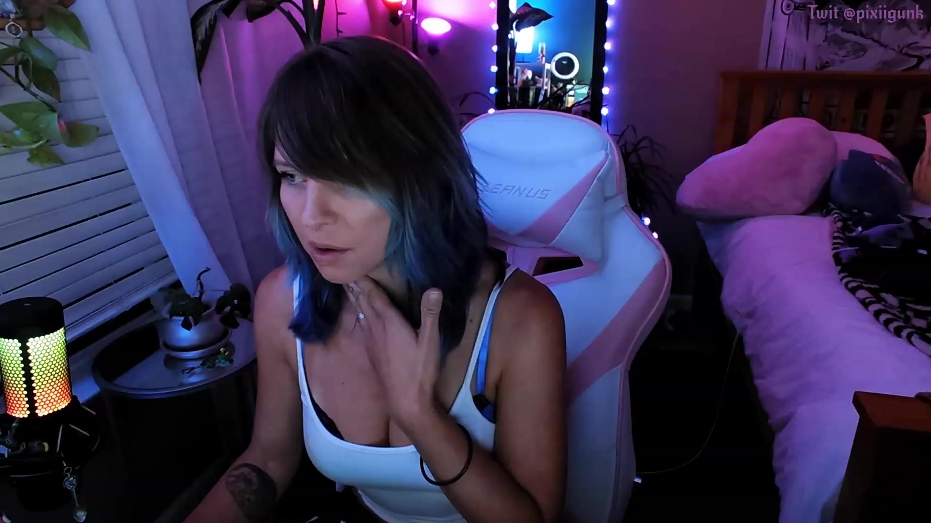 Gallery image thumbnail from Pixiigunk's myfreecams stream on, 07/04/2023, 09:49 image 2 of 20