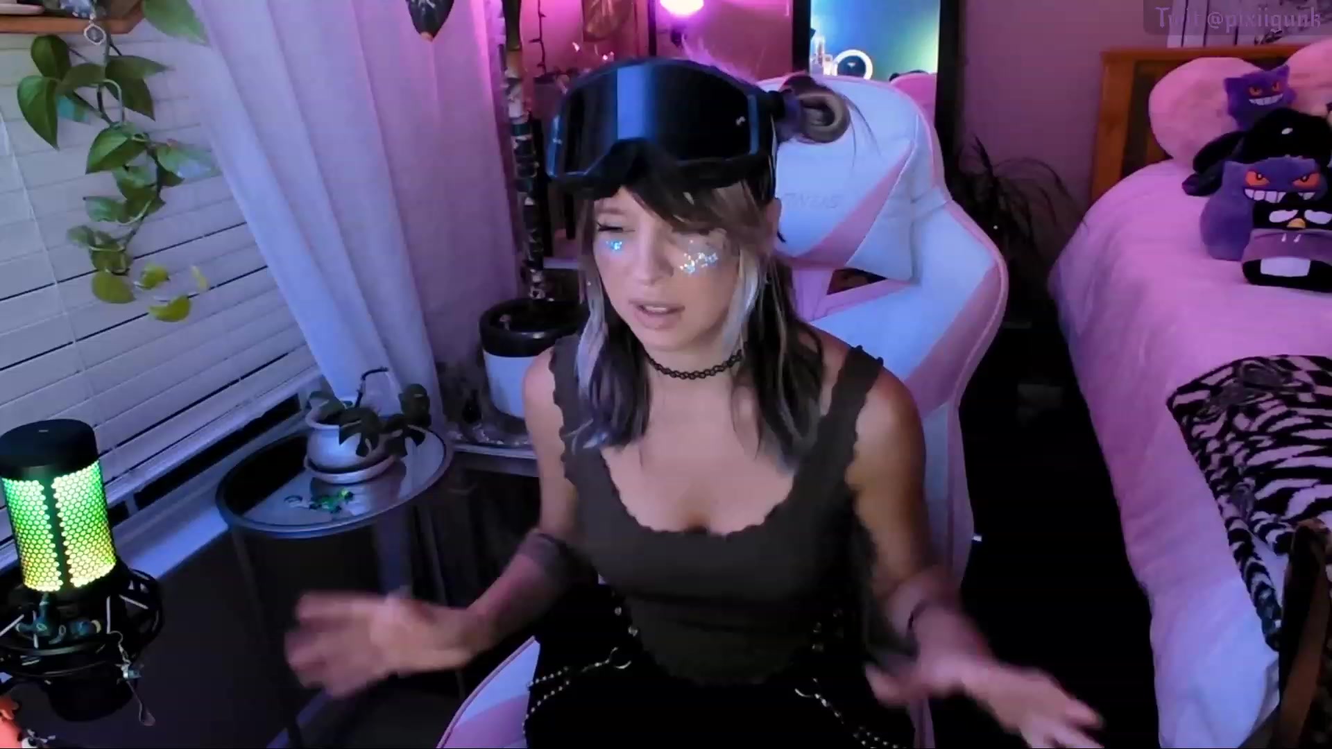 Gallery image thumbnail from Pixiigunk's myfreecams stream on, 09/14/2023, 07:06 image 1 of 20