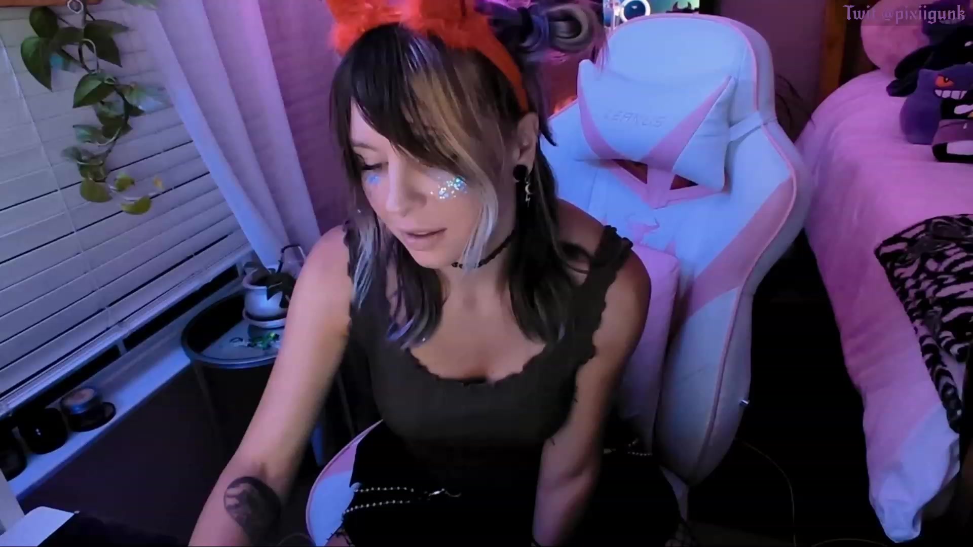 Gallery image thumbnail from Pixiigunk's myfreecams stream on, 09/14/2023, 08:52 image 4 of 20