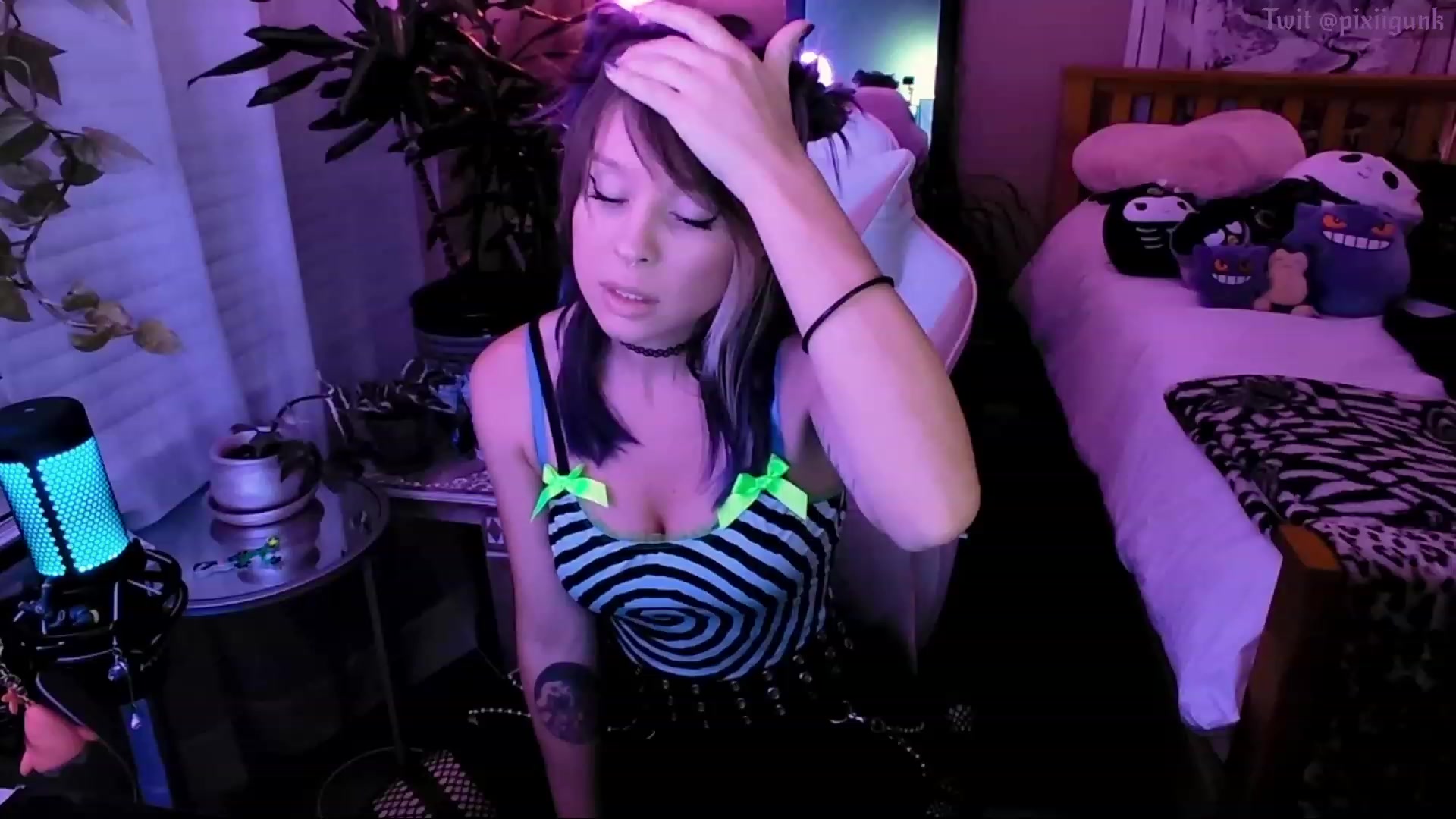Gallery image thumbnail from Pixiigunk's myfreecams stream on, 10/13/2023, 06:07 image 19 of 20
