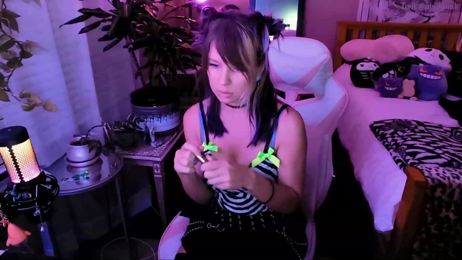 Gallery image thumbnail from Pixiigunk's myfreecams stream on, 10/13/2023, 06:31 image 8 of 20