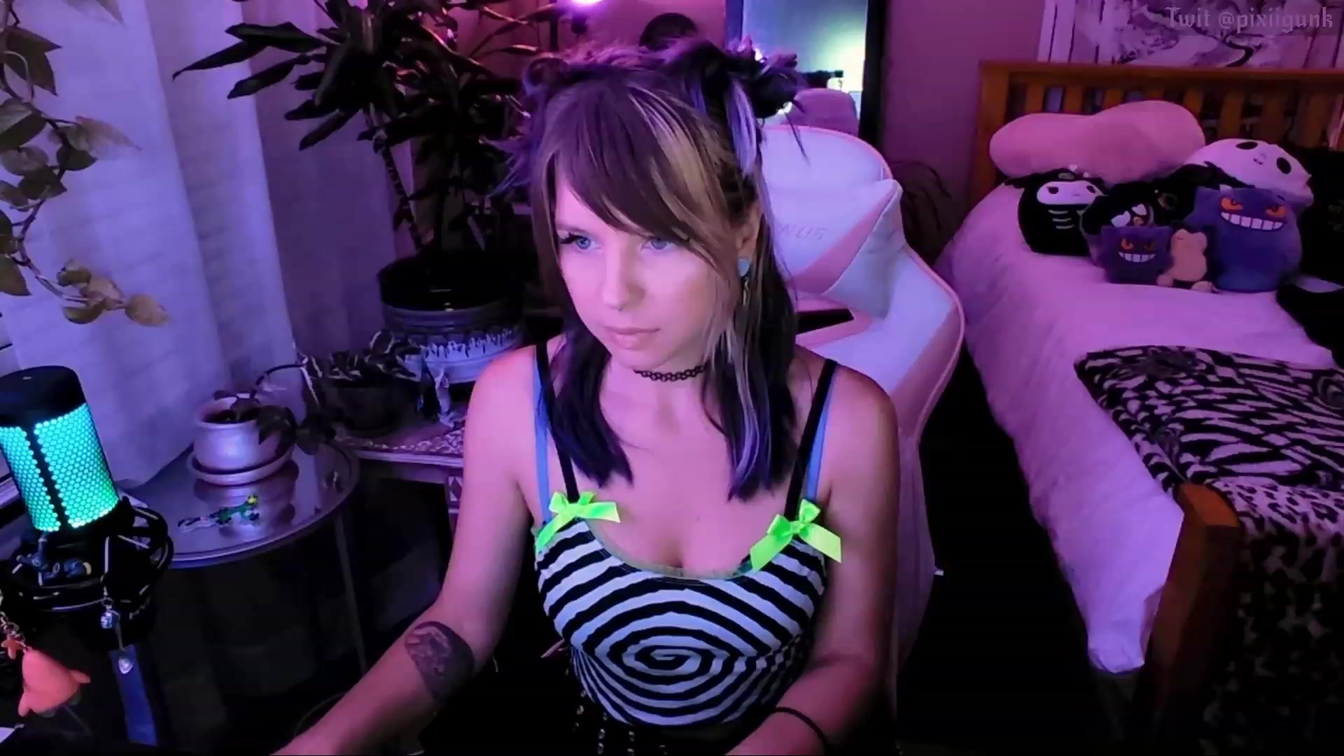 Gallery image thumbnail from Pixiigunk's myfreecams stream on, 10/13/2023, 06:31 image 17 of 20