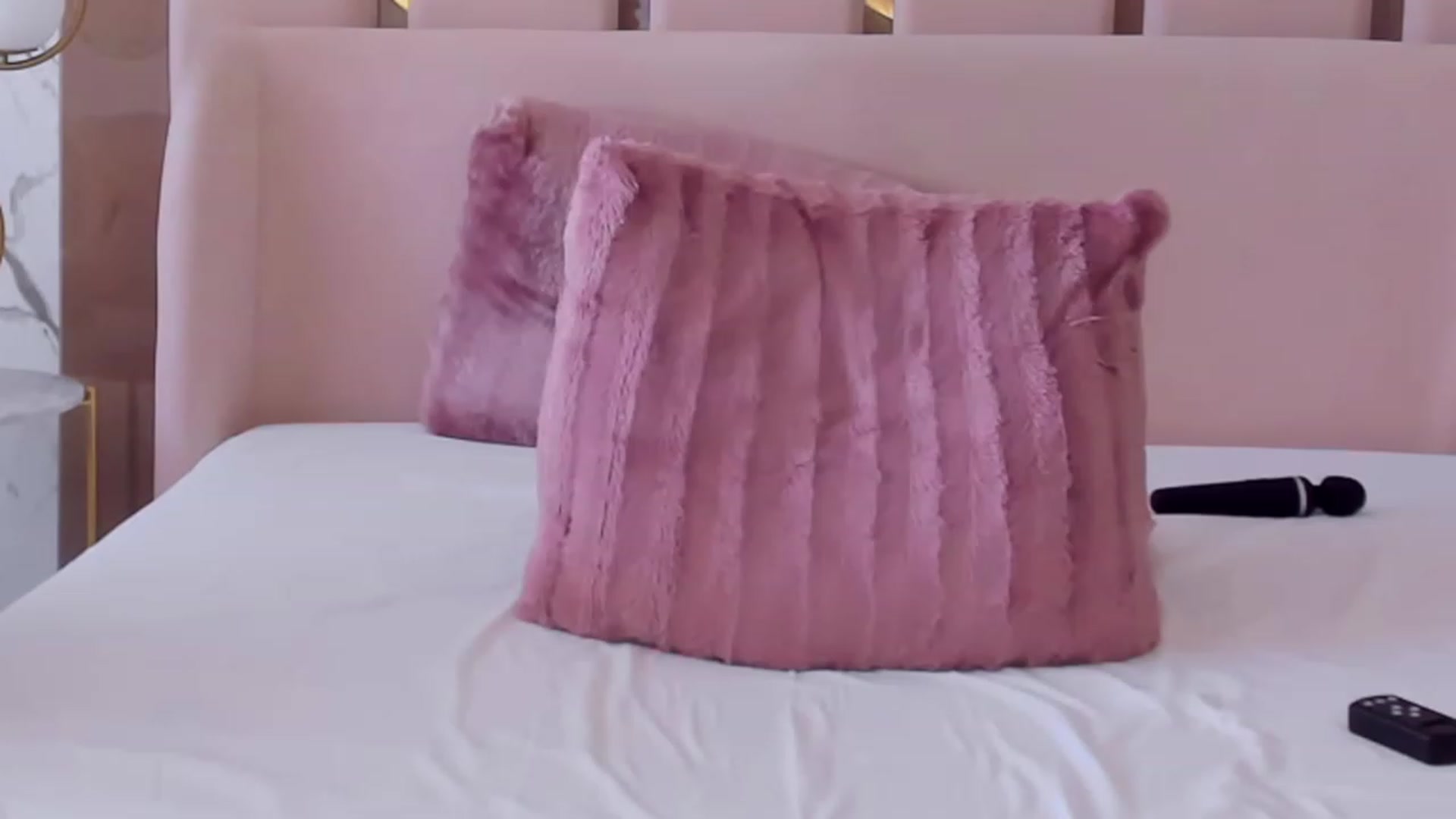 Gallery image thumbnail from Pixxie_x's myfreecams stream on, 03/30/2023, 09:21 image 10 of 20