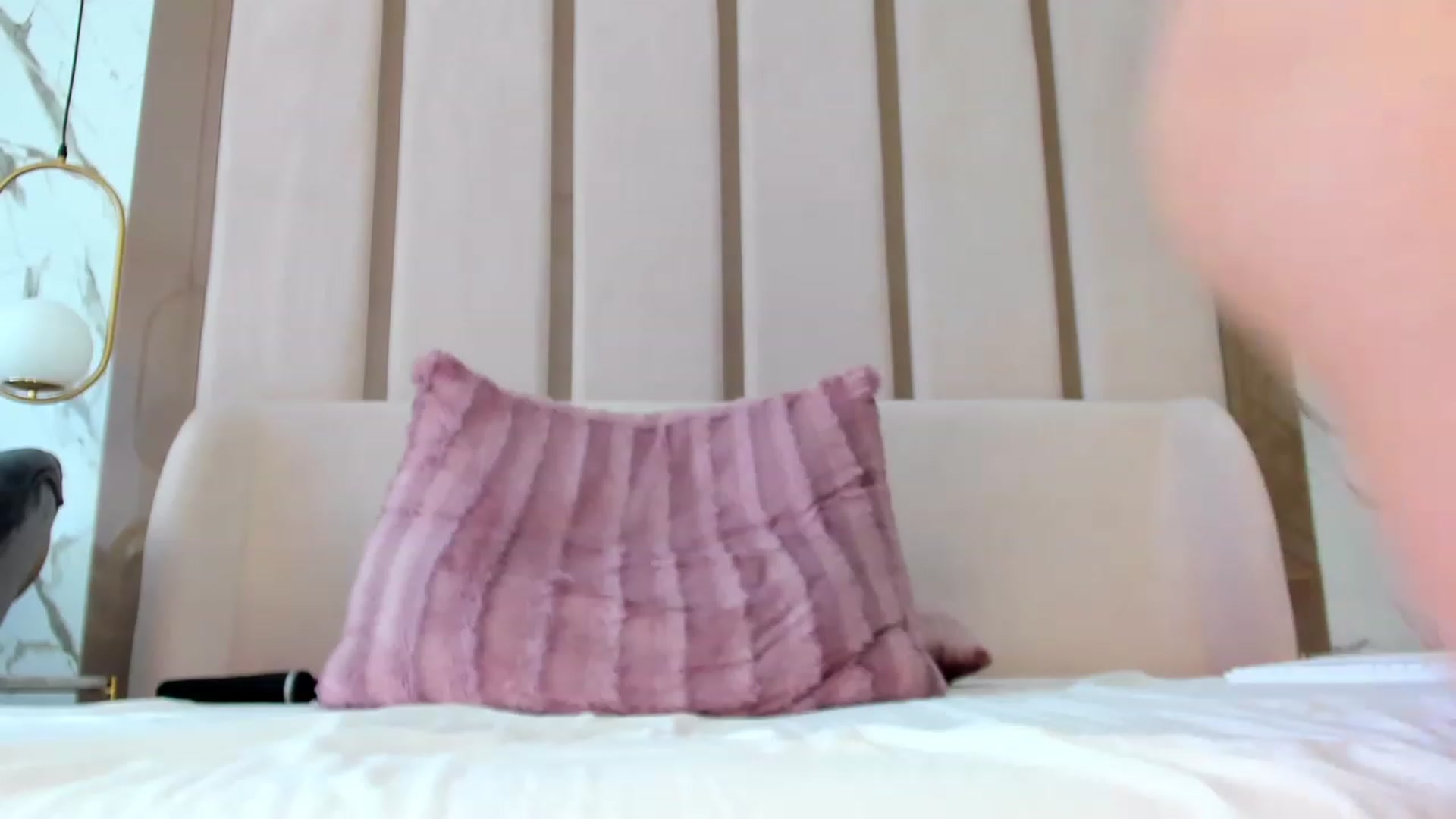 Gallery image thumbnail from Pixxie_x's myfreecams stream on, 05/26/2023, 10:01 image 14 of 20