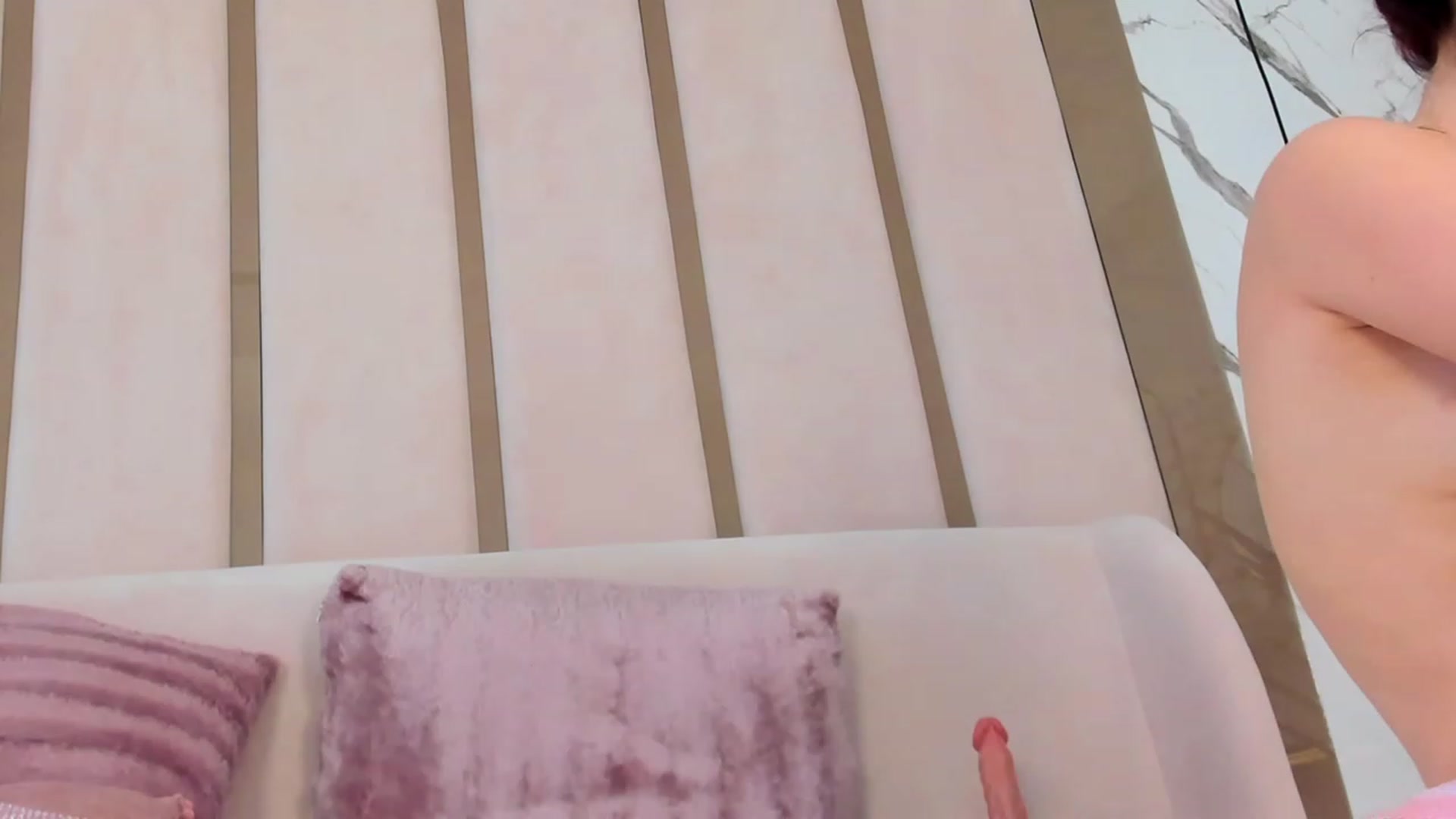 Gallery image thumbnail from Pixxie_x's myfreecams stream on, 06/01/2023, 08:43 image 11 of 20
