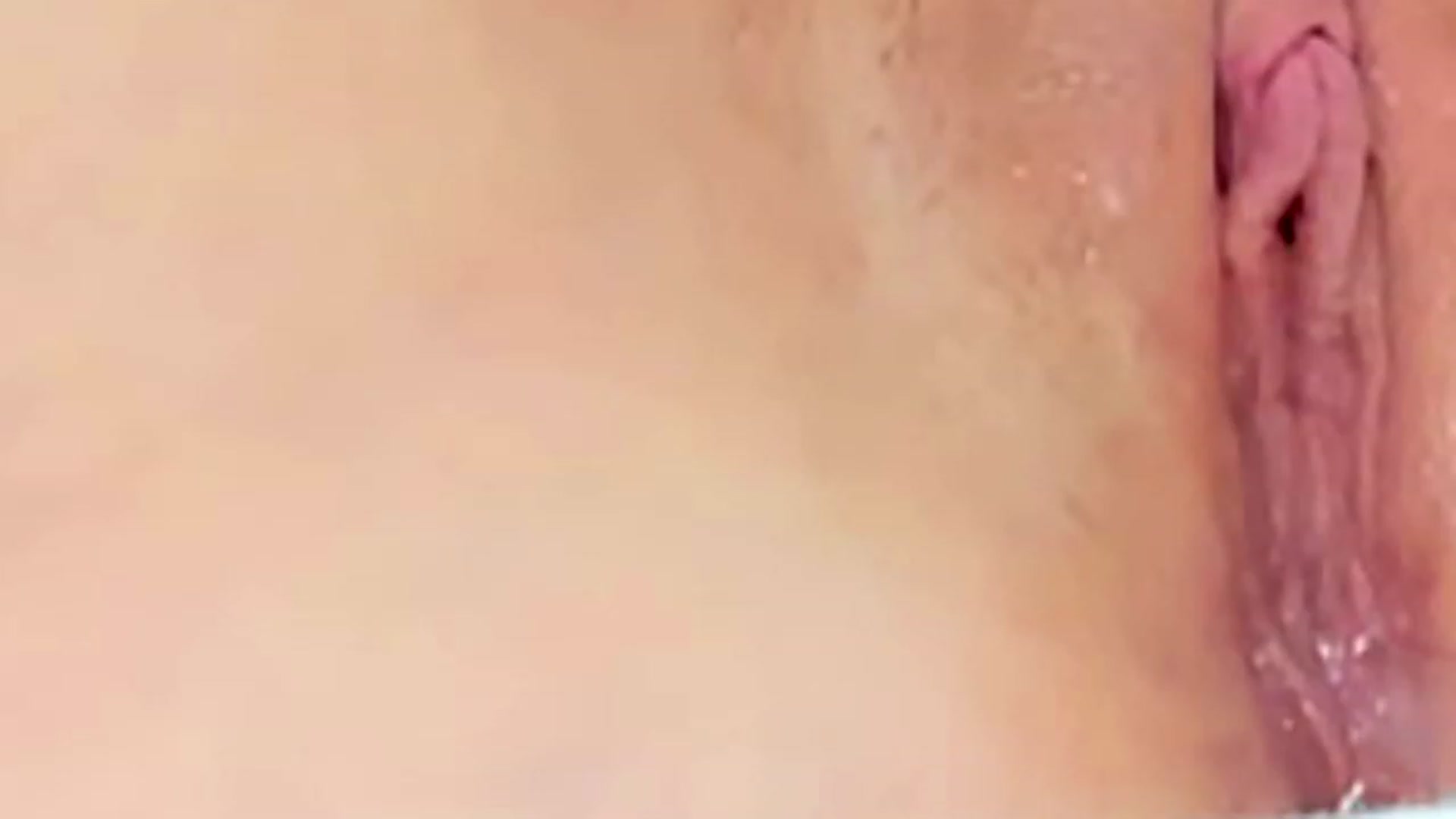 Gallery image thumbnail from Pixxie_x's myfreecams stream on, 06/01/2023, 10:05 image 9 of 20