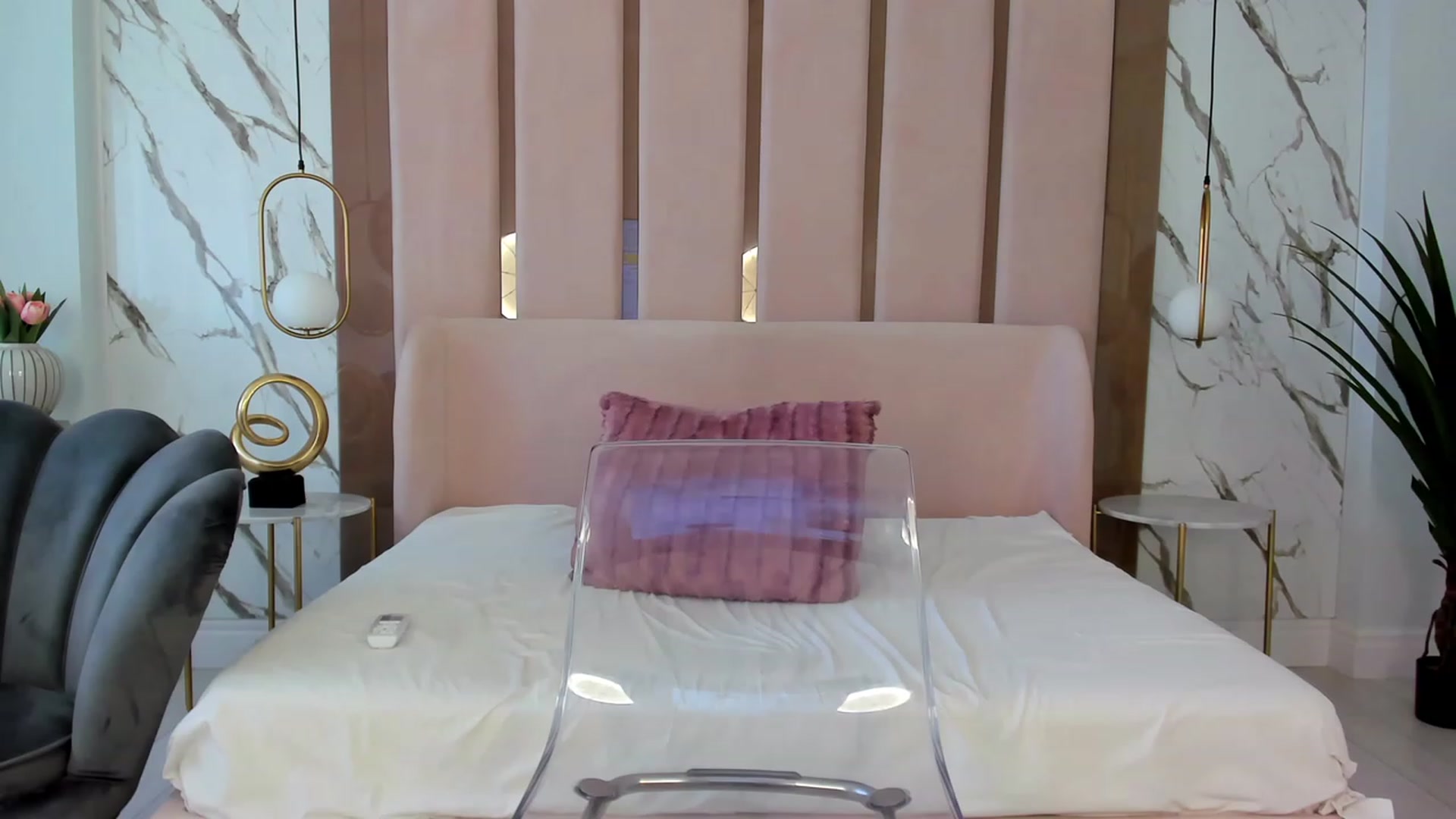 Gallery image thumbnail from Pixxie_x's myfreecams stream on, 06/24/2023, 08:58 image 8 of 20