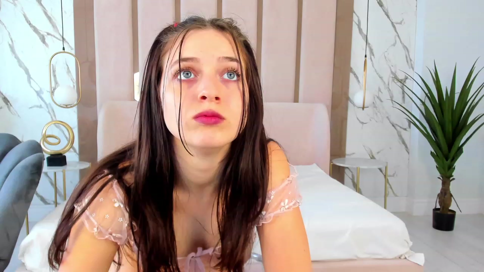 Gallery image thumbnail from Pixxie_x's myfreecams stream on, 06/24/2023, 08:58 image 11 of 20