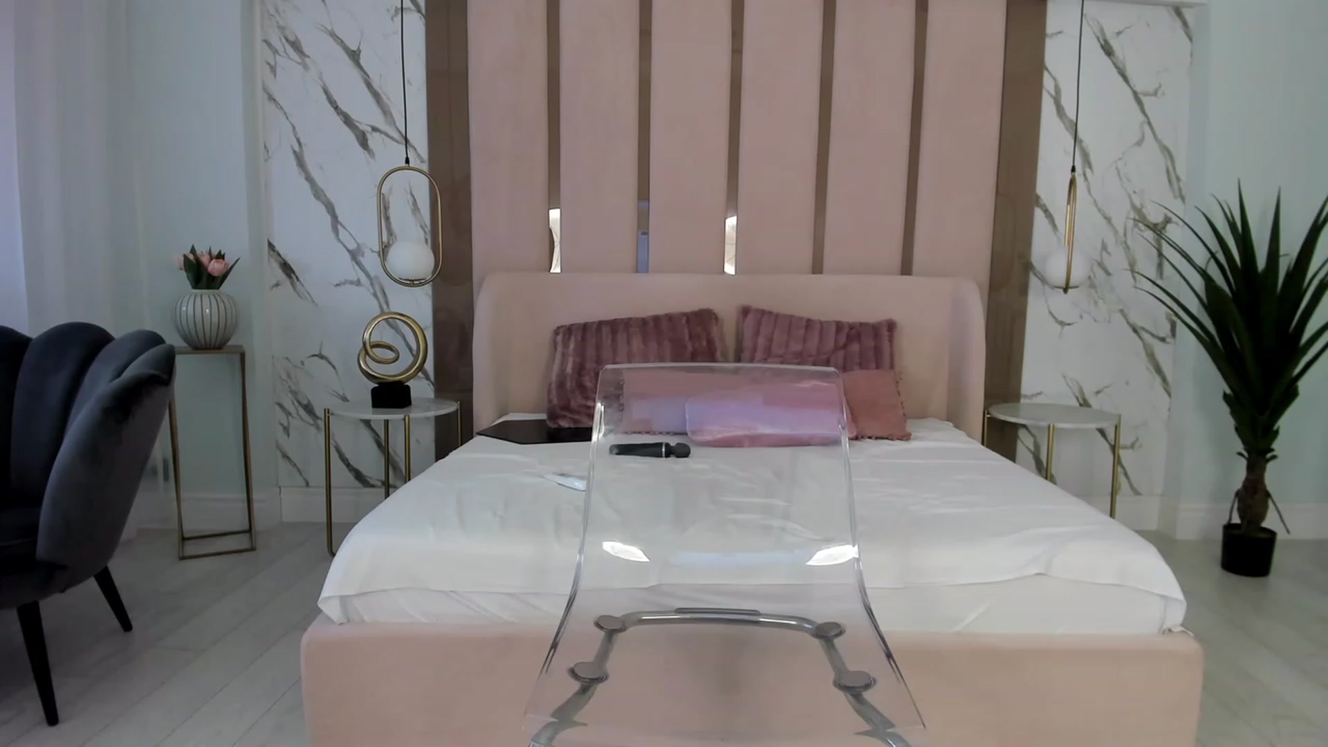 Gallery image thumbnail from Pixxie_x's myfreecams stream on, 07/12/2023, 04:42 image 1 of 20