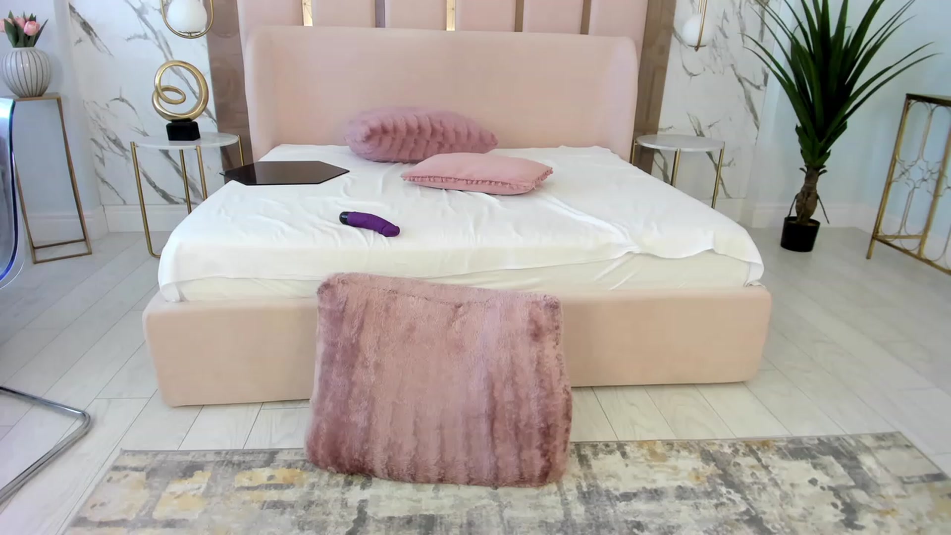 Gallery image thumbnail from Pixxie_x's myfreecams stream on, 07/20/2023, 08:29 image 20 of 20