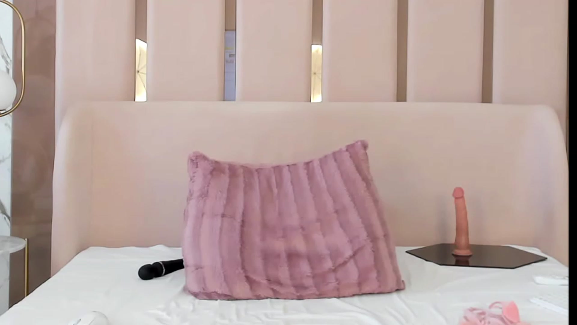 Gallery image thumbnail from Pixxie_x's myfreecams stream on, 07/26/2023, 09:36 image 1 of 20