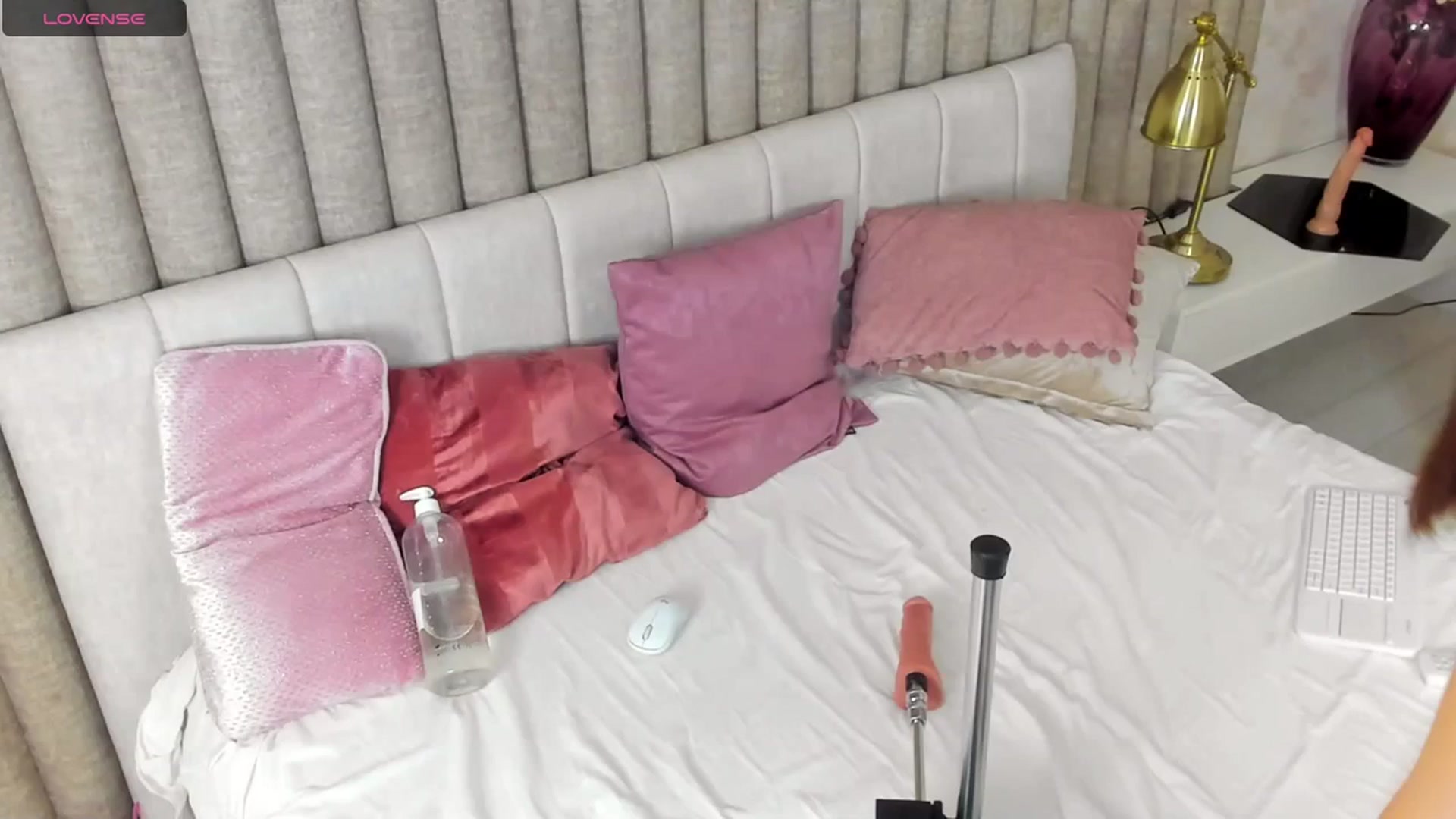 Gallery image thumbnail from Pixxie_x's myfreecams stream on, 09/20/2023, 05:09 image 2 of 20
