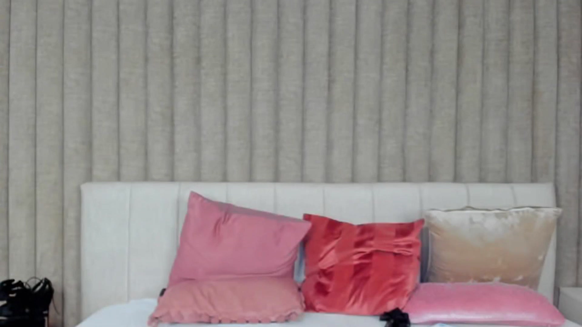 Gallery image thumbnail from Pixxie_x's myfreecams stream on, 12/20/2023, 11:18 image 20 of 20