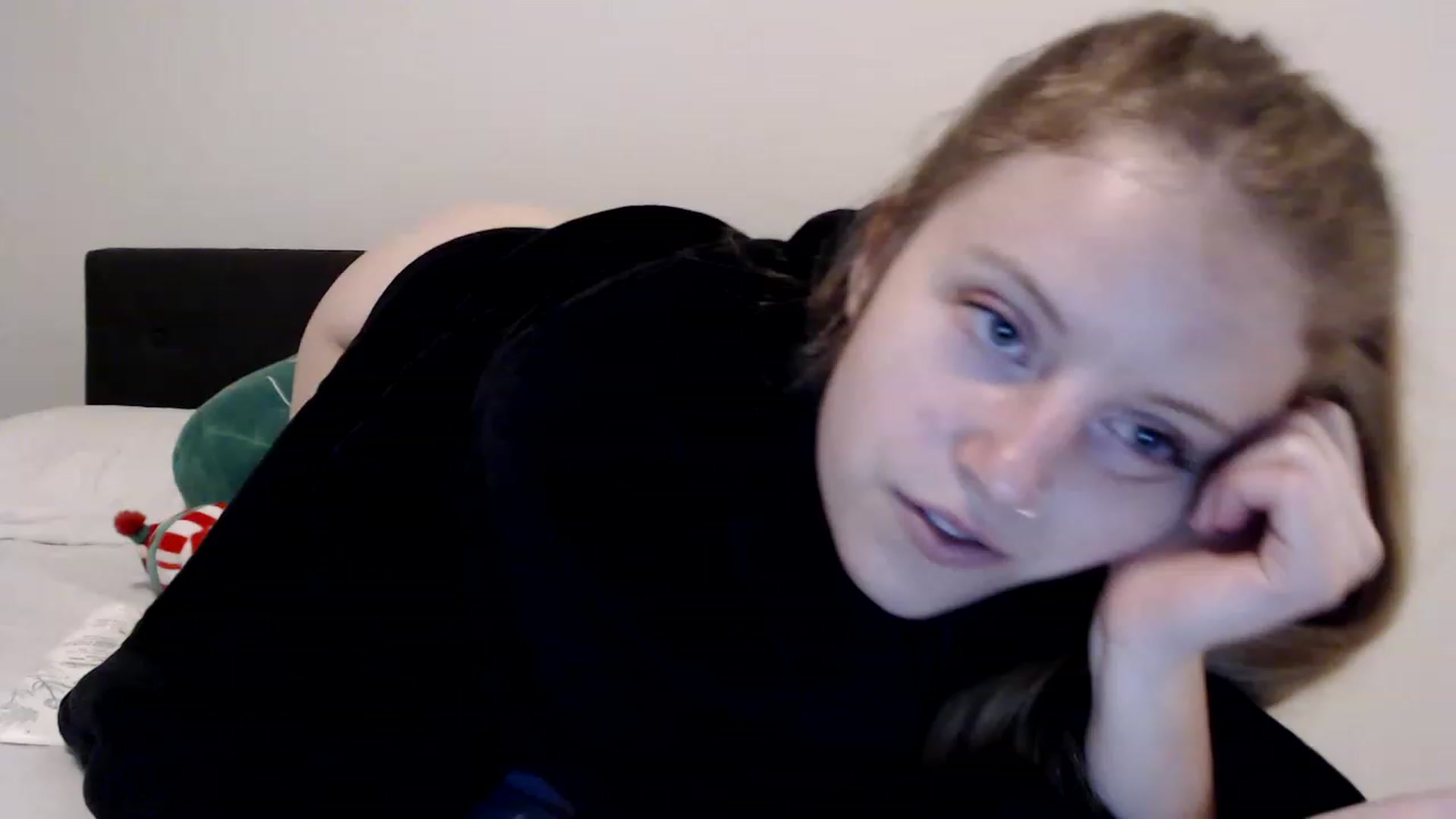 Gallery image thumbnail from Pixxxie's myfreecams stream on, 11/20/2022, 01:08 image 3 of 20