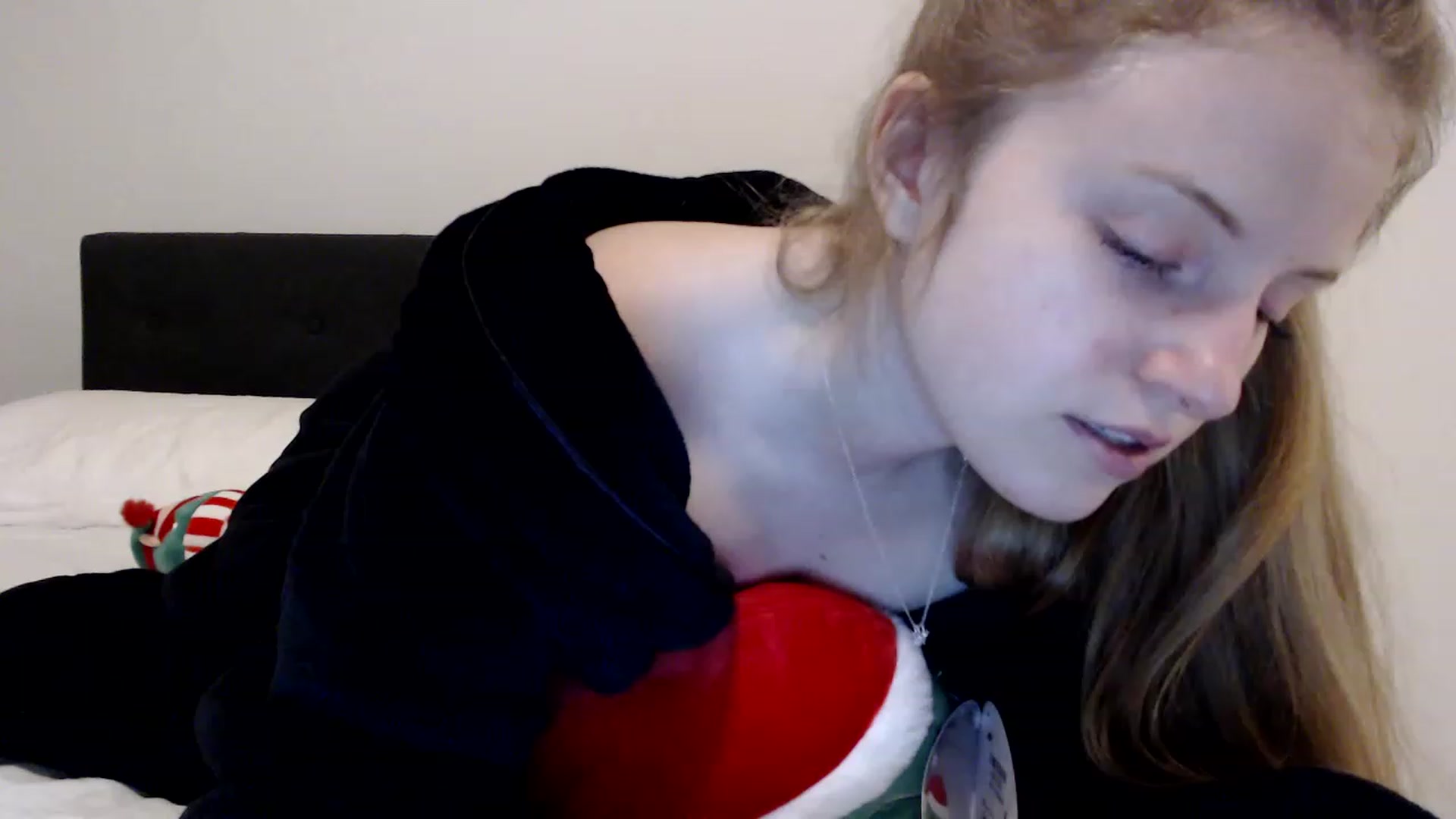 Gallery image thumbnail from Pixxxie's myfreecams stream on, 11/20/2022, 01:08 image 8 of 20