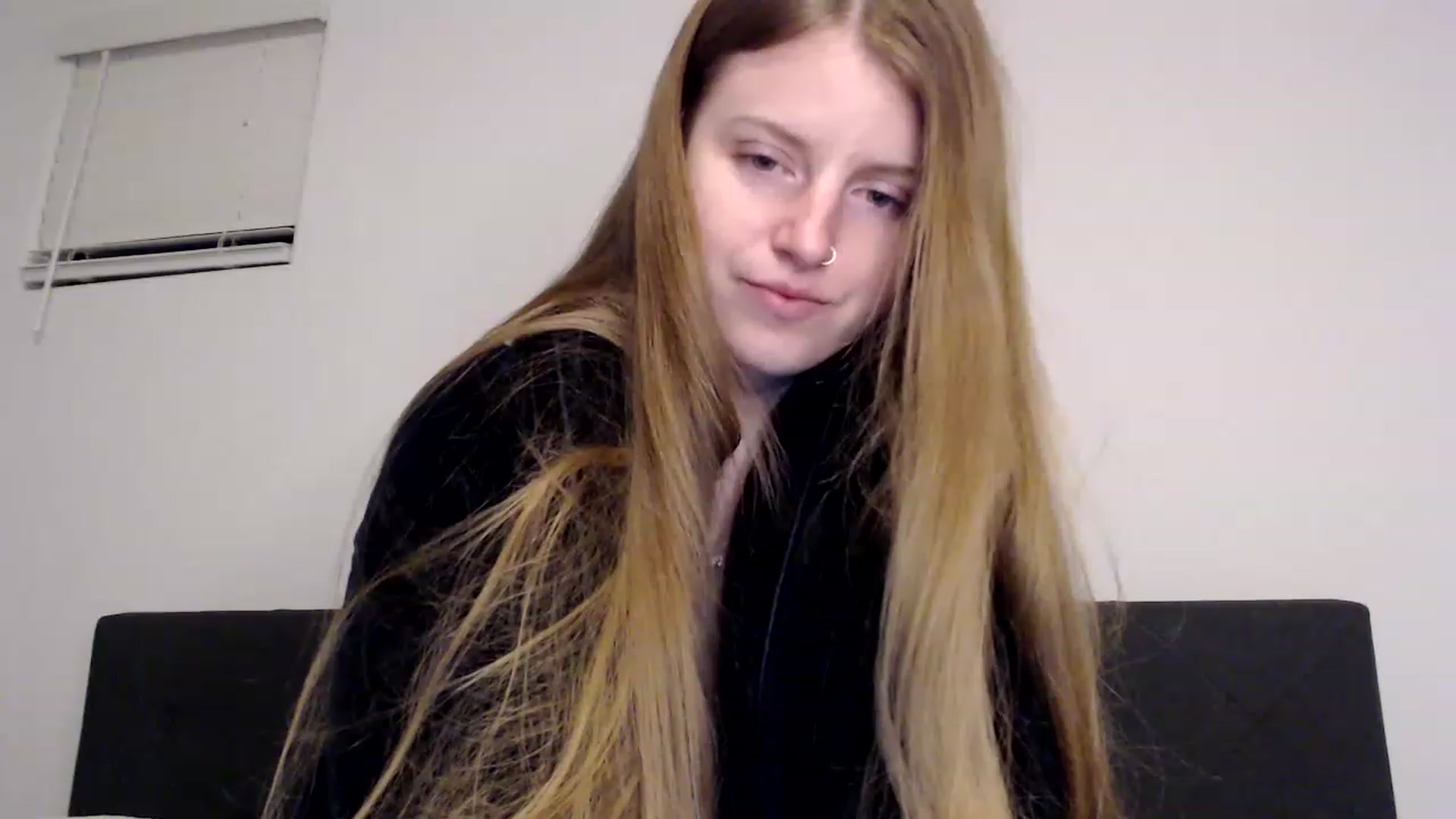 Gallery image thumbnail from Pixxxie's myfreecams stream on, 11/21/2022, 02:56 image 4 of 20