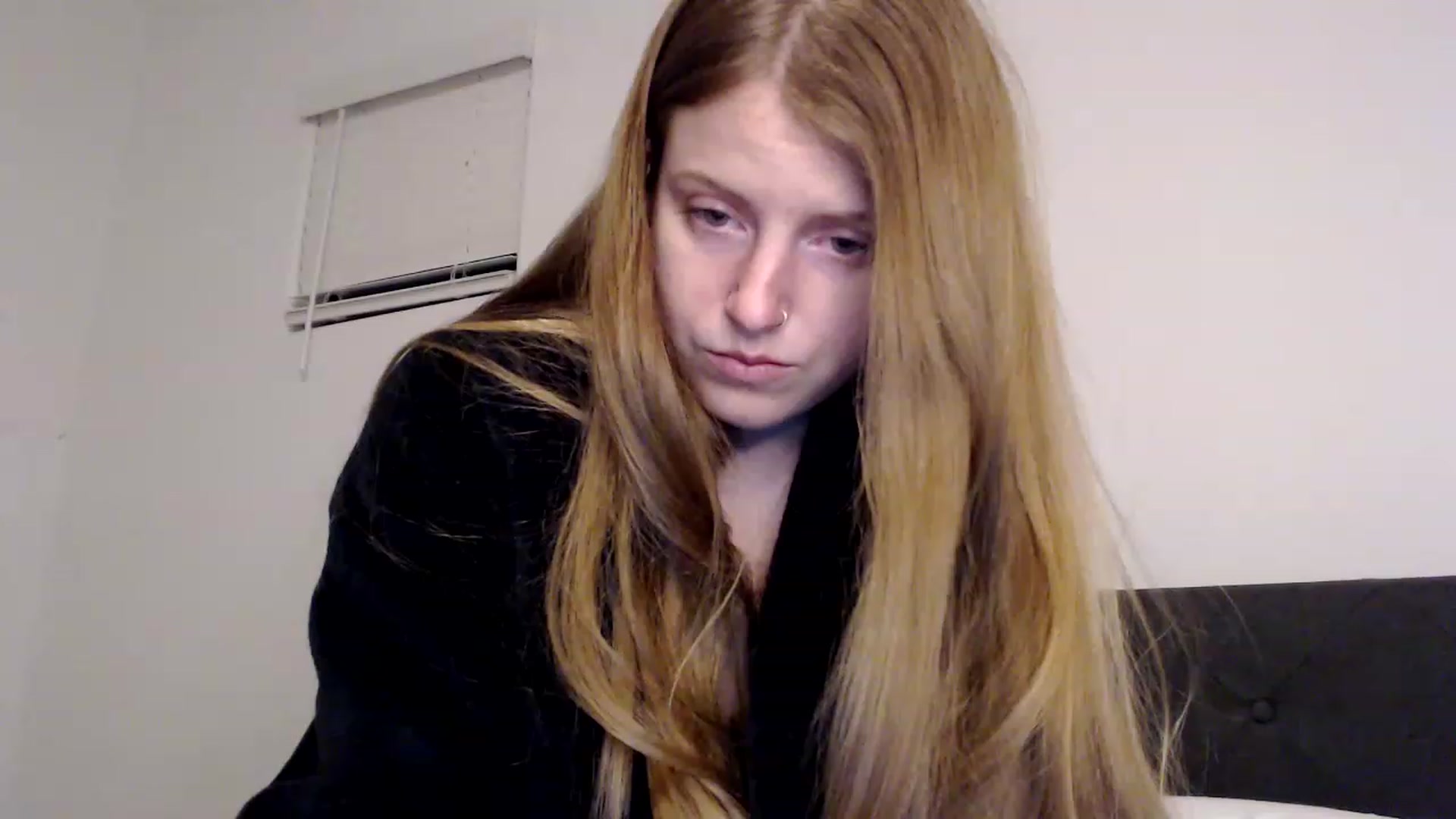 Gallery image thumbnail from Pixxxie's myfreecams stream on, 11/21/2022, 02:56 image 17 of 20