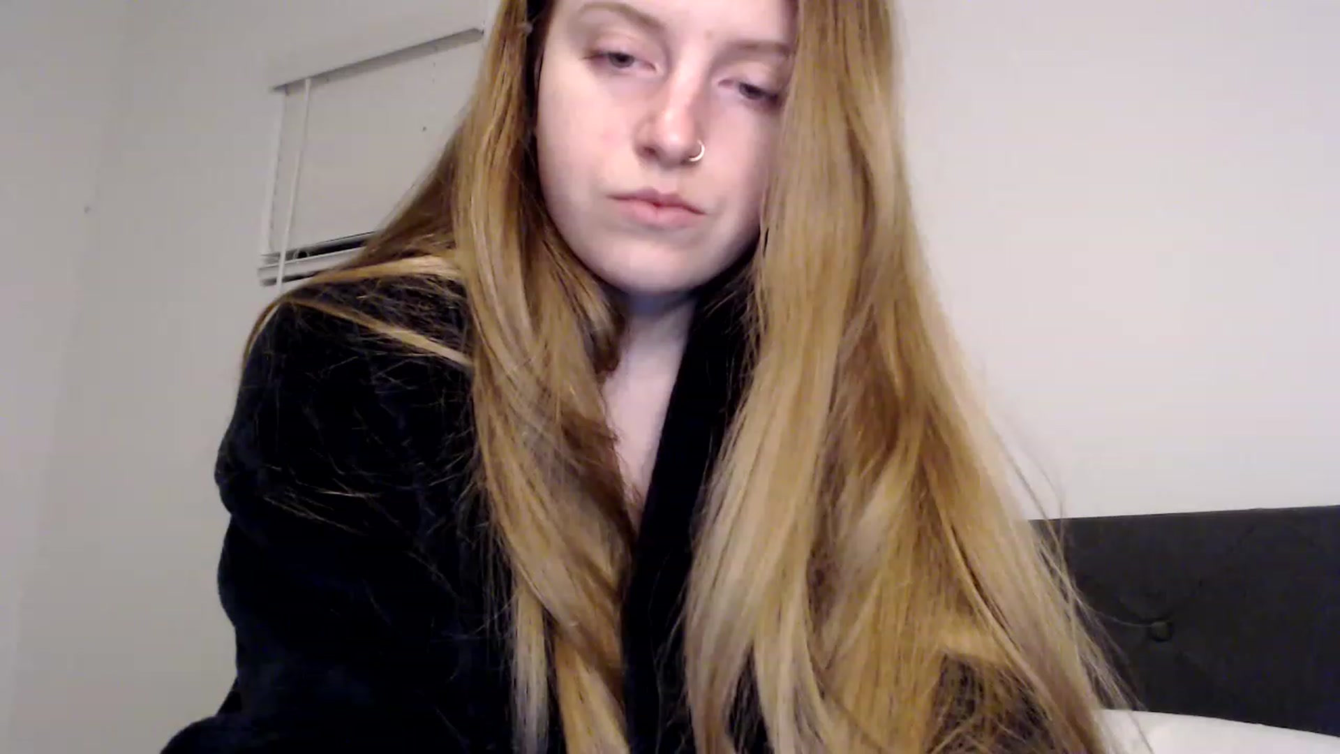 Gallery image thumbnail from Pixxxie's myfreecams stream on, 11/21/2022, 02:56 image 15 of 20