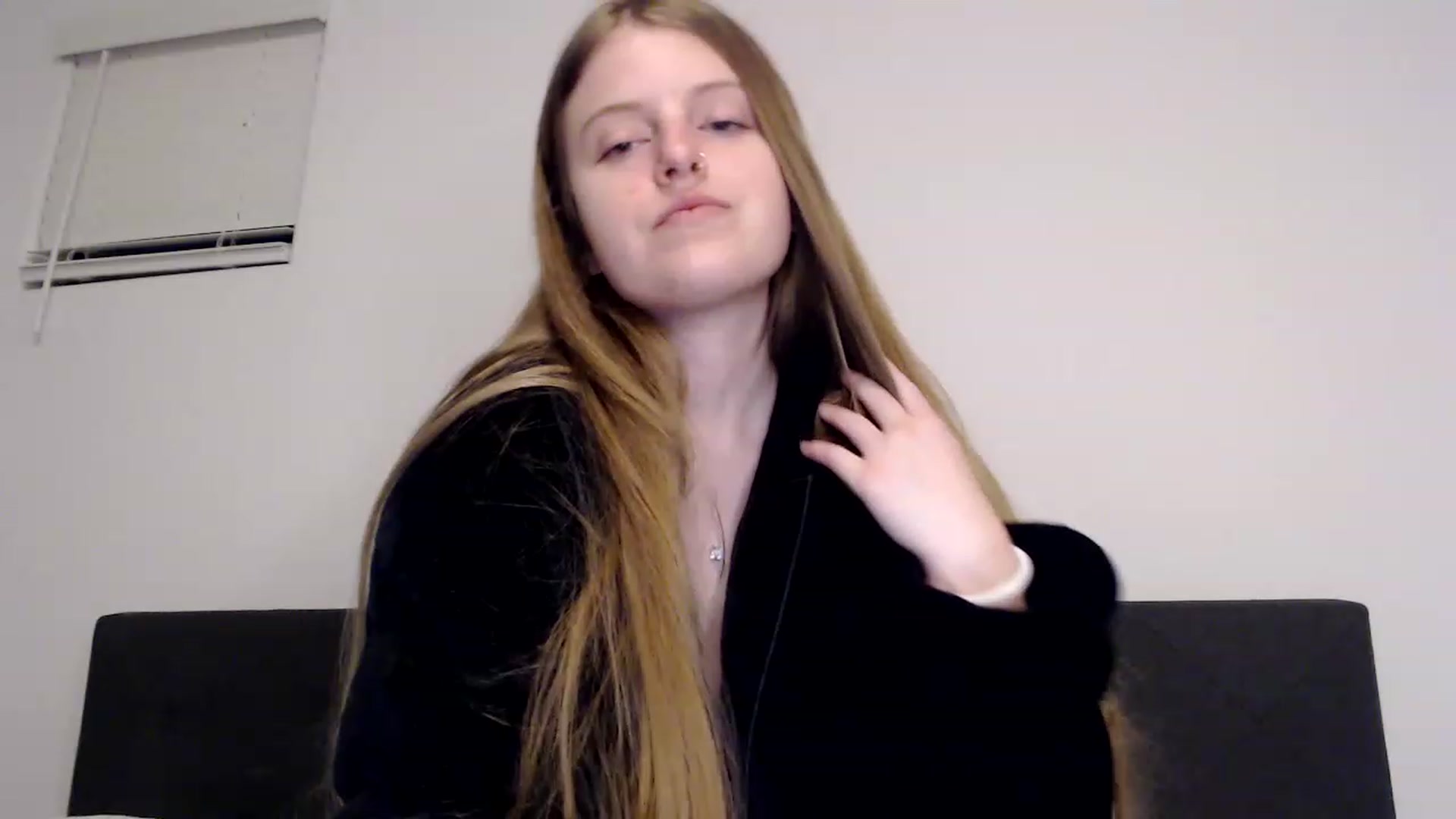 Gallery image thumbnail from Pixxxie's myfreecams stream on, 11/21/2022, 02:56 image 7 of 20