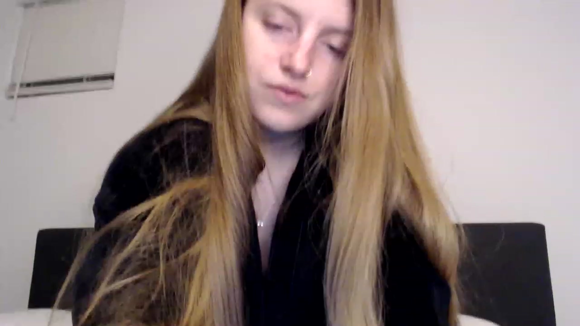Gallery image thumbnail from Pixxxie's myfreecams stream on, 11/21/2022, 02:56 image 5 of 20