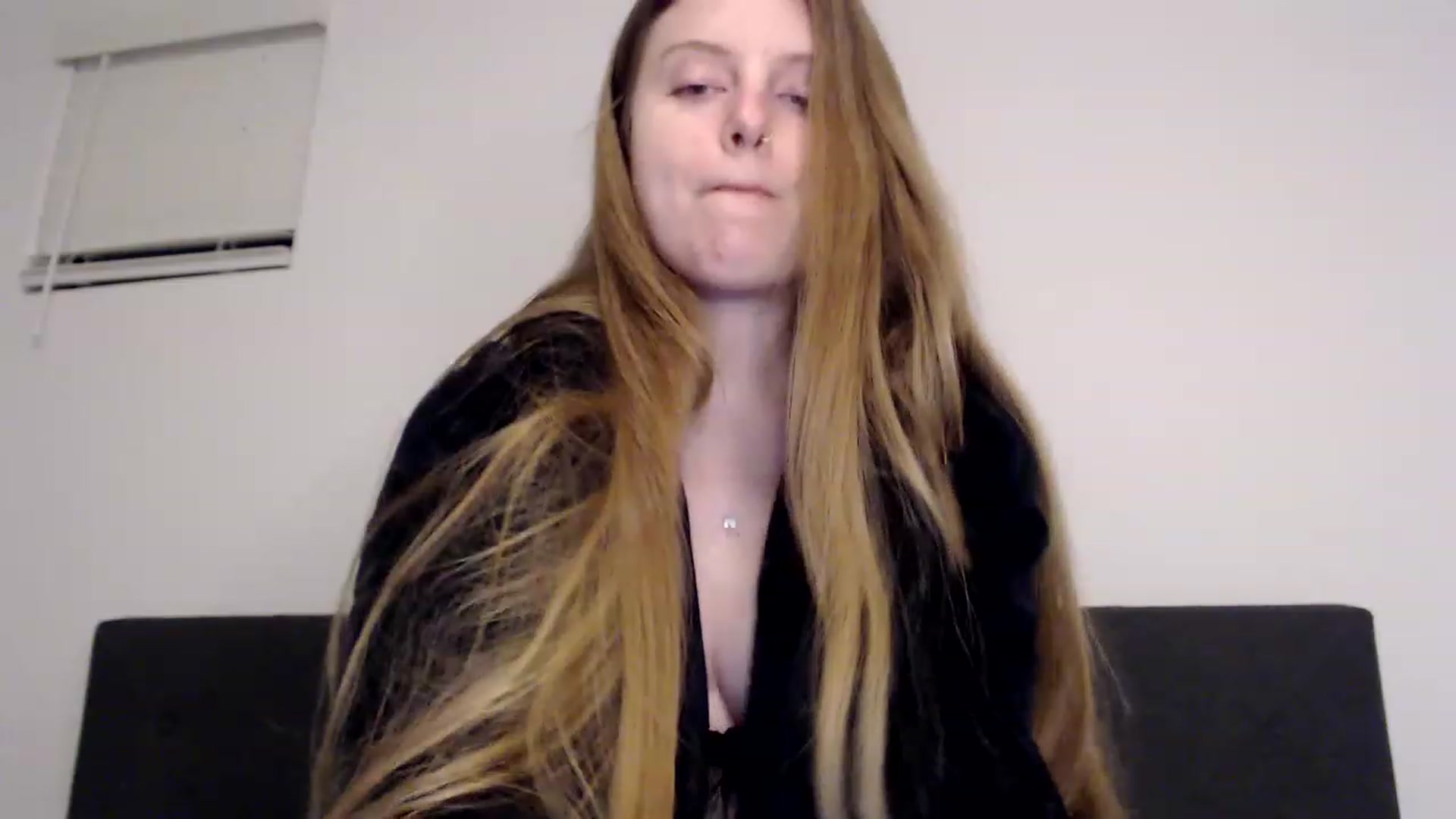 Gallery image thumbnail from Pixxxie's myfreecams stream on, 11/21/2022, 02:56 image 3 of 20