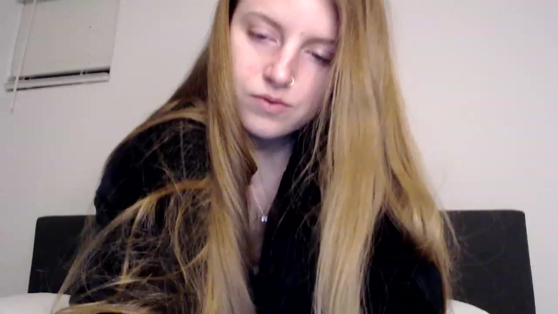 Gallery image thumbnail from Pixxxie's myfreecams stream on, 11/21/2022, 02:56 image 6 of 20