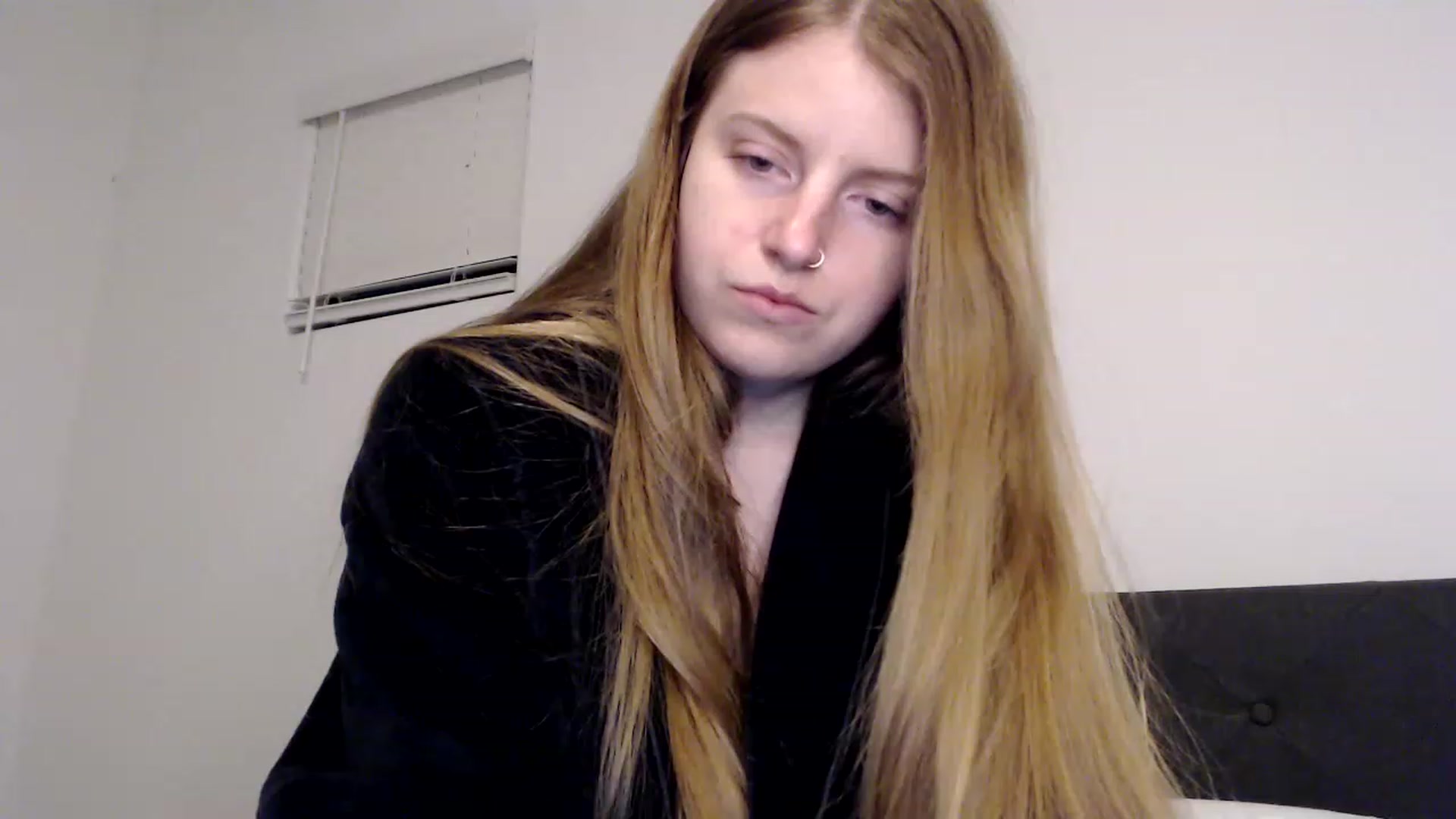 Gallery image thumbnail from Pixxxie's myfreecams stream on, 11/21/2022, 02:56 image 14 of 20