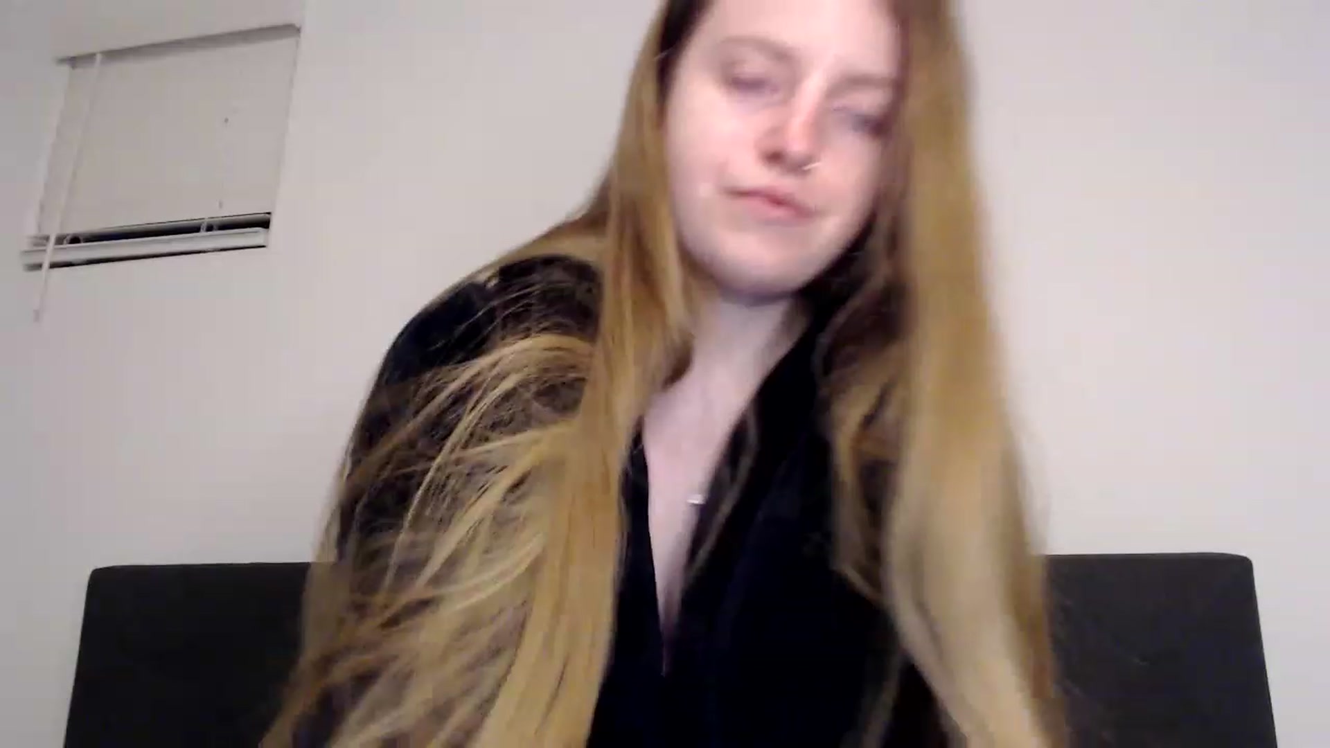 Gallery image thumbnail from Pixxxie's myfreecams stream on, 11/21/2022, 02:56 image 2 of 20