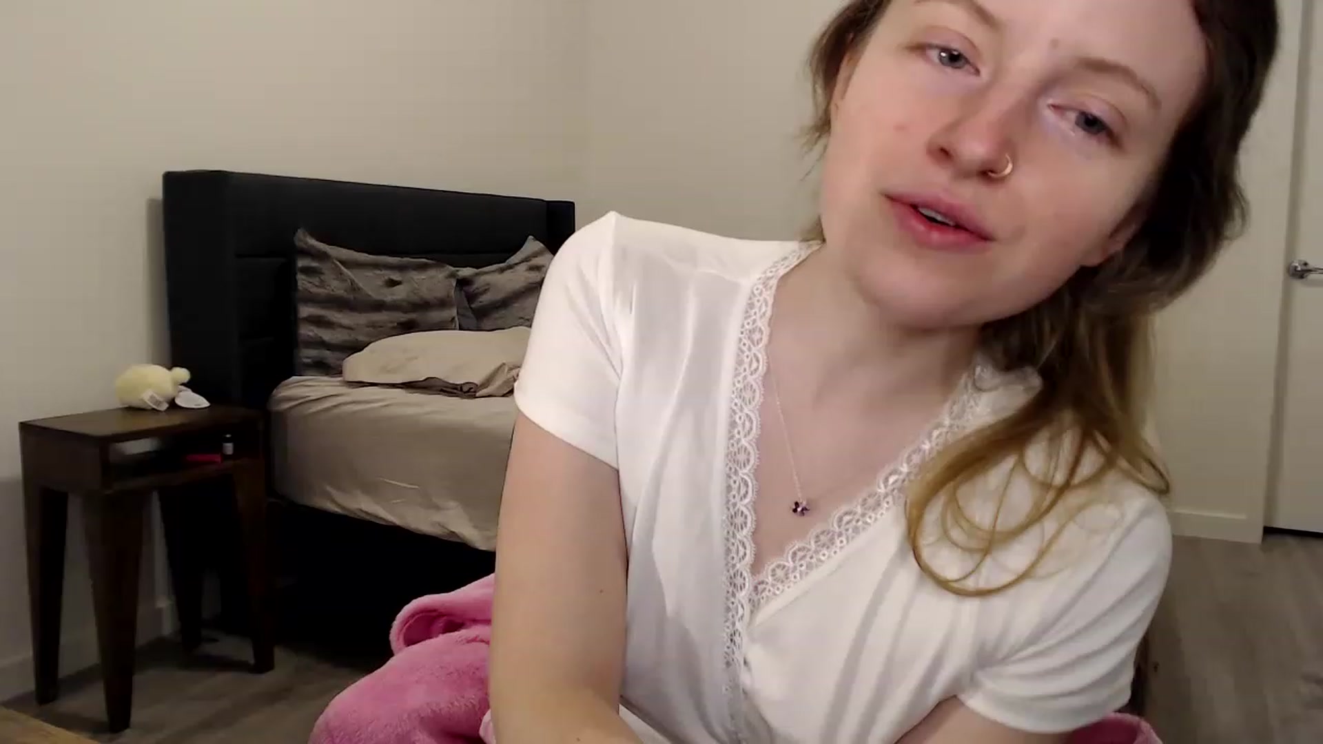 Gallery image thumbnail from Pixxxie's myfreecams stream on, 02/21/2023, 05:55 image 11 of 20