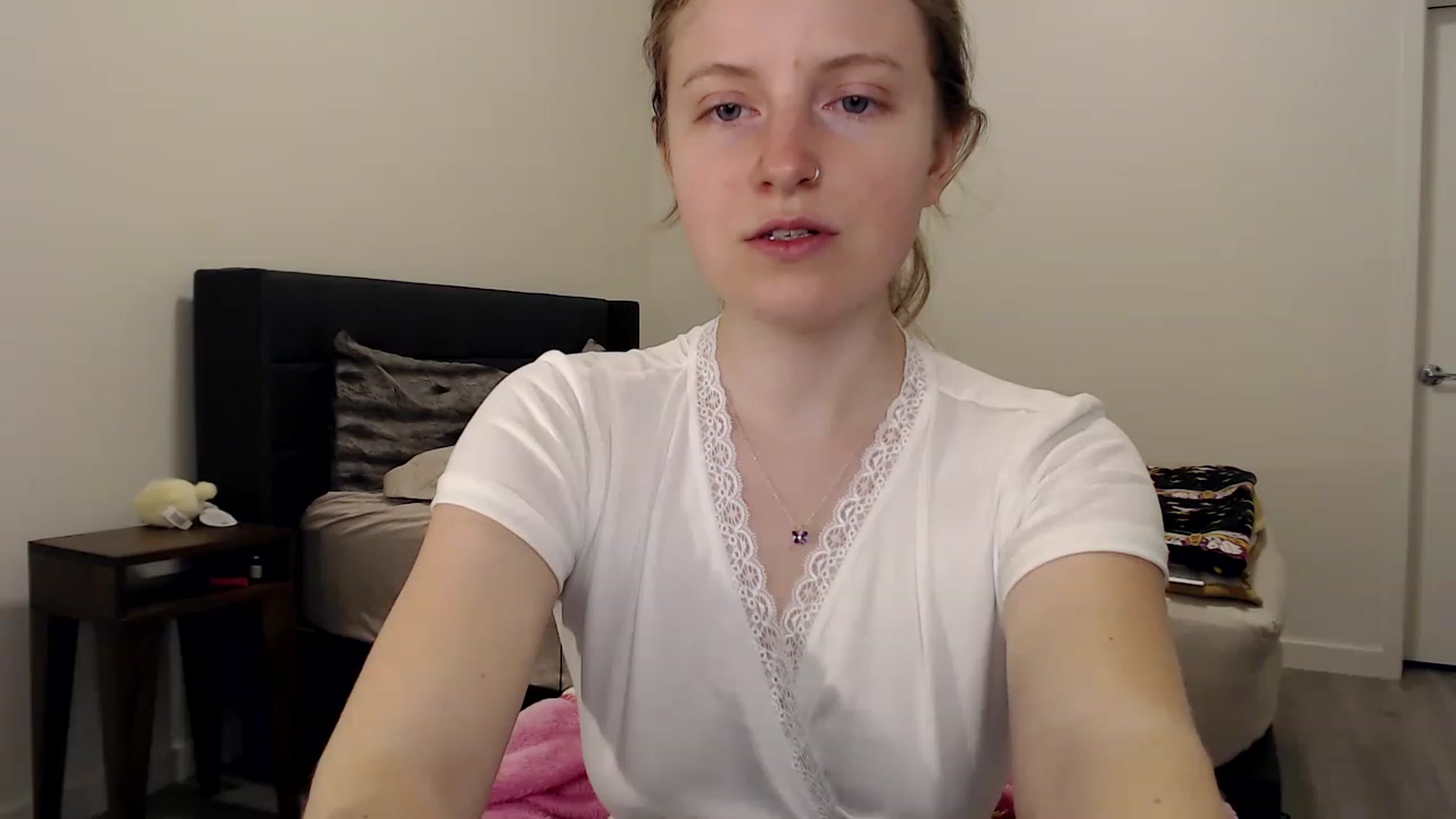 Gallery image thumbnail from Pixxxie's myfreecams stream on, 02/21/2023, 05:55 image 10 of 20