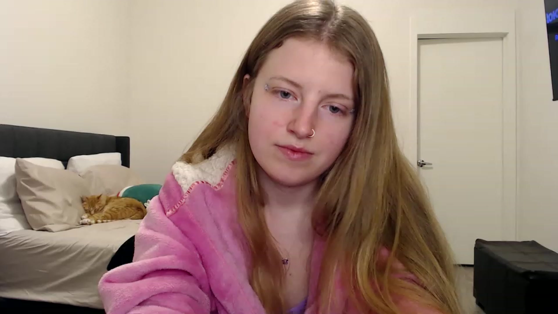 Gallery image thumbnail from Pixxxie's myfreecams stream on, 02/26/2023, 03:01 image 13 of 20
