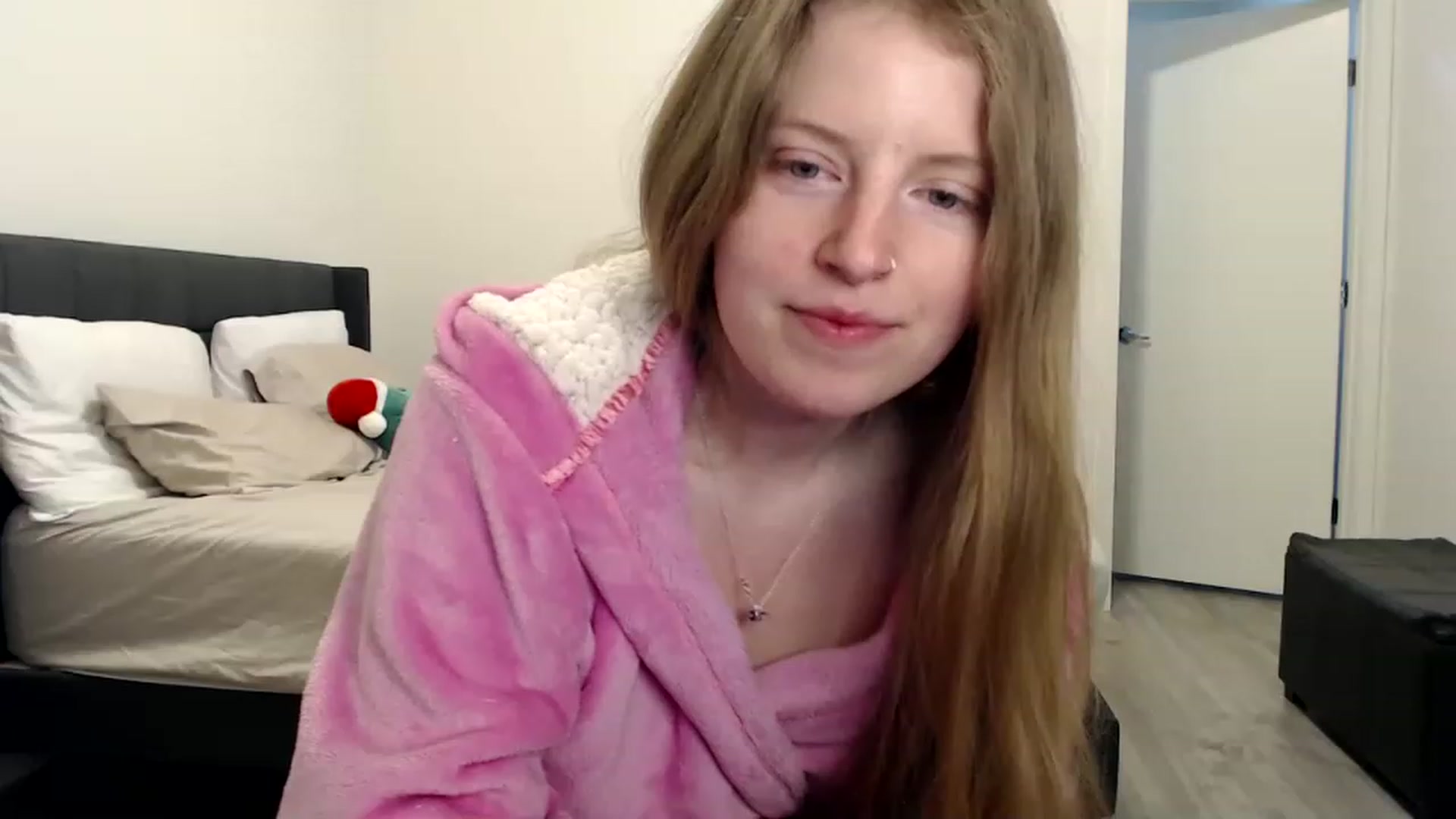 Gallery image thumbnail from Pixxxie's myfreecams stream on, 02/26/2023, 07:59 image 10 of 20