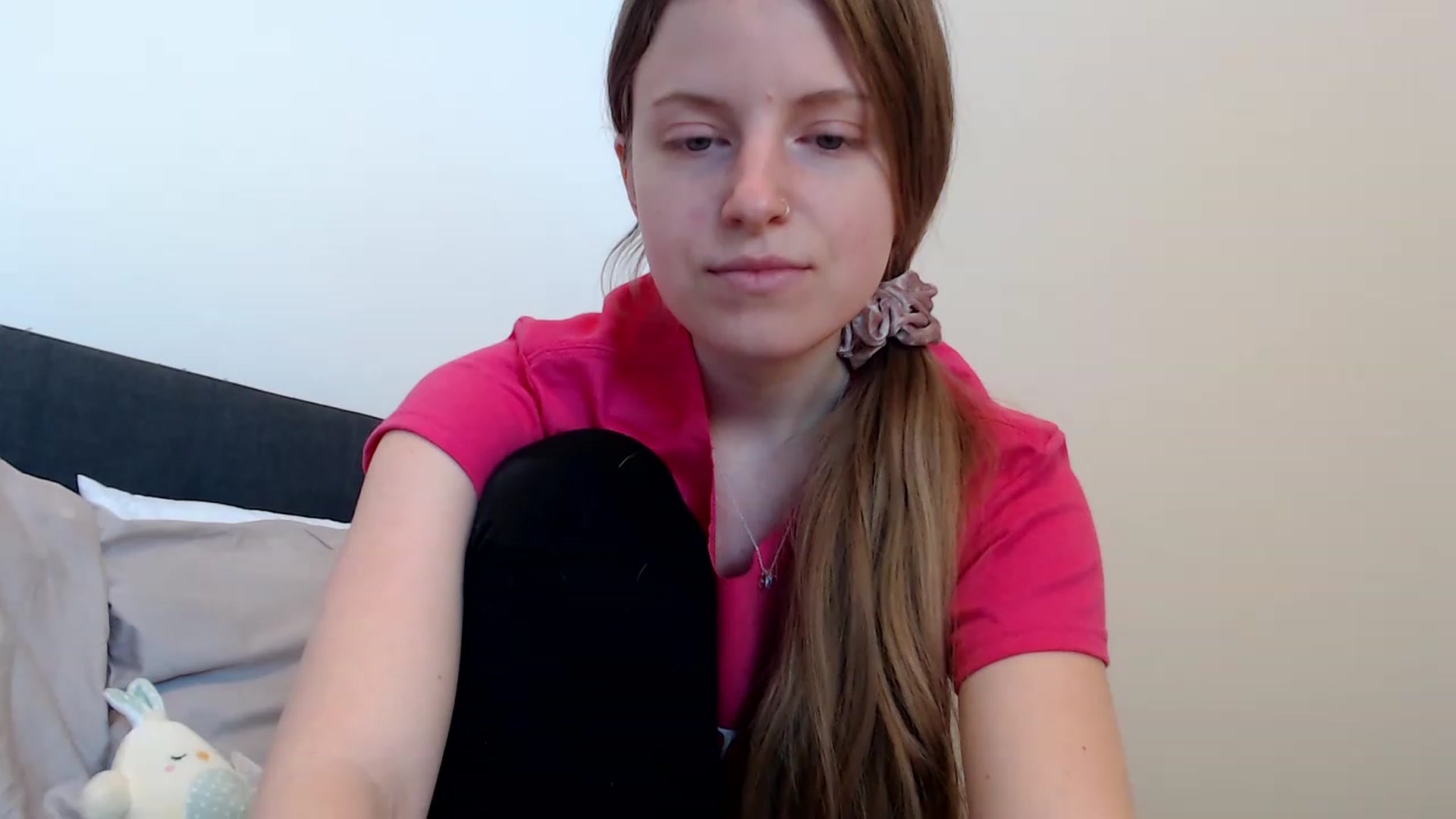 Gallery image thumbnail from Pixxxie's myfreecams stream on, 04/17/2023, 24:52 image 1 of 20