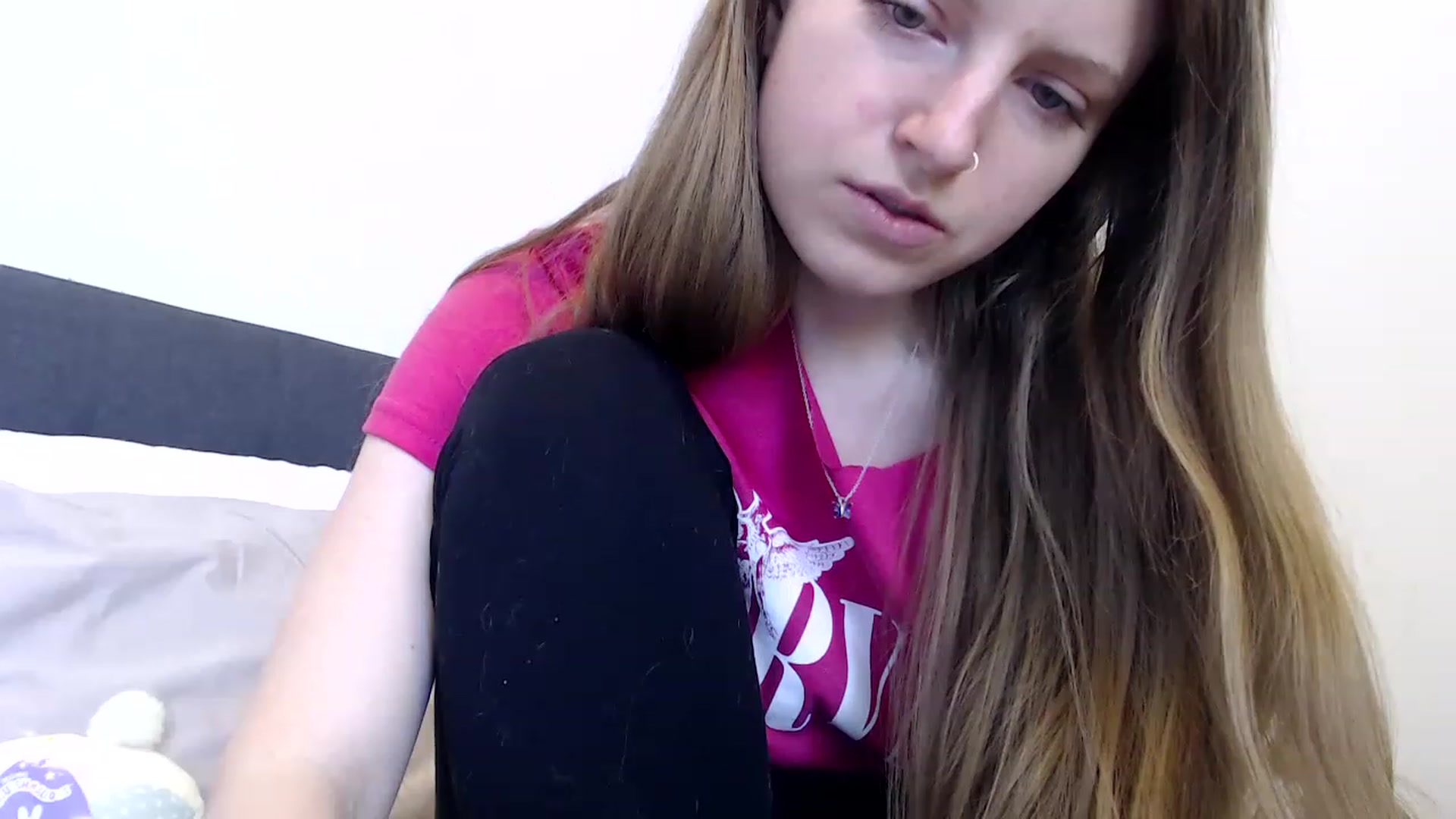 Gallery image thumbnail from Pixxxie's myfreecams stream on, 04/17/2023, 24:52 image 15 of 20
