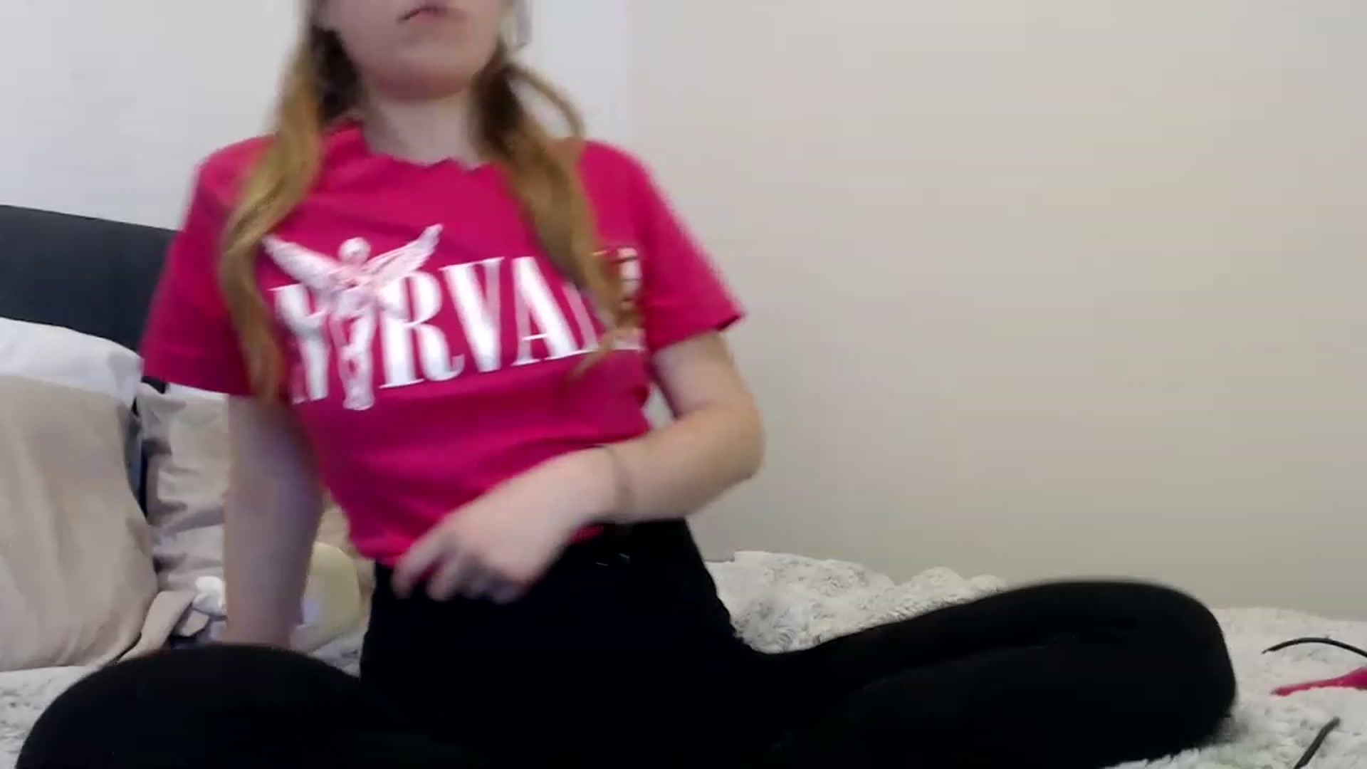 Gallery image thumbnail from Pixxxie's myfreecams stream on, 04/17/2023, 02:47 image 7 of 20