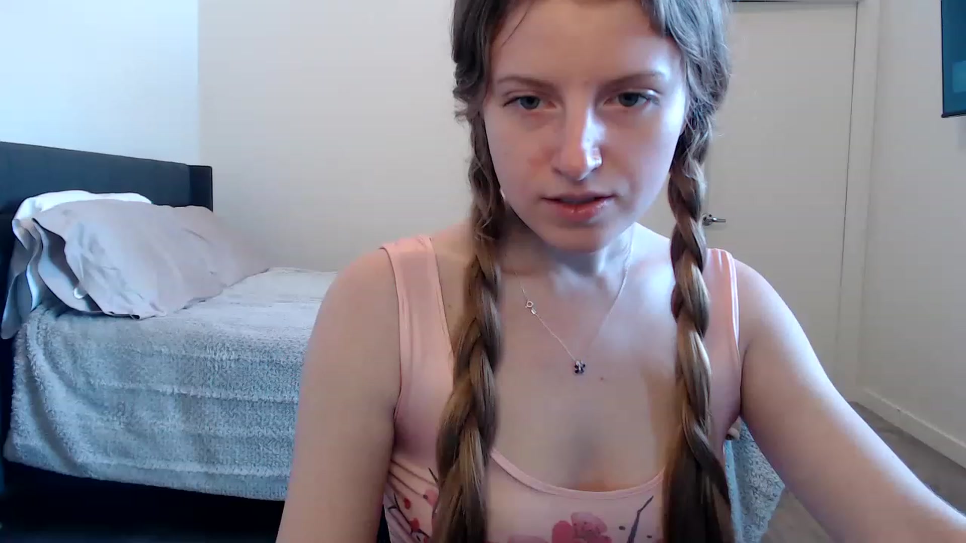 Gallery image thumbnail from Pixxxie's myfreecams stream on, 04/30/2023, 22:37 image 5 of 20