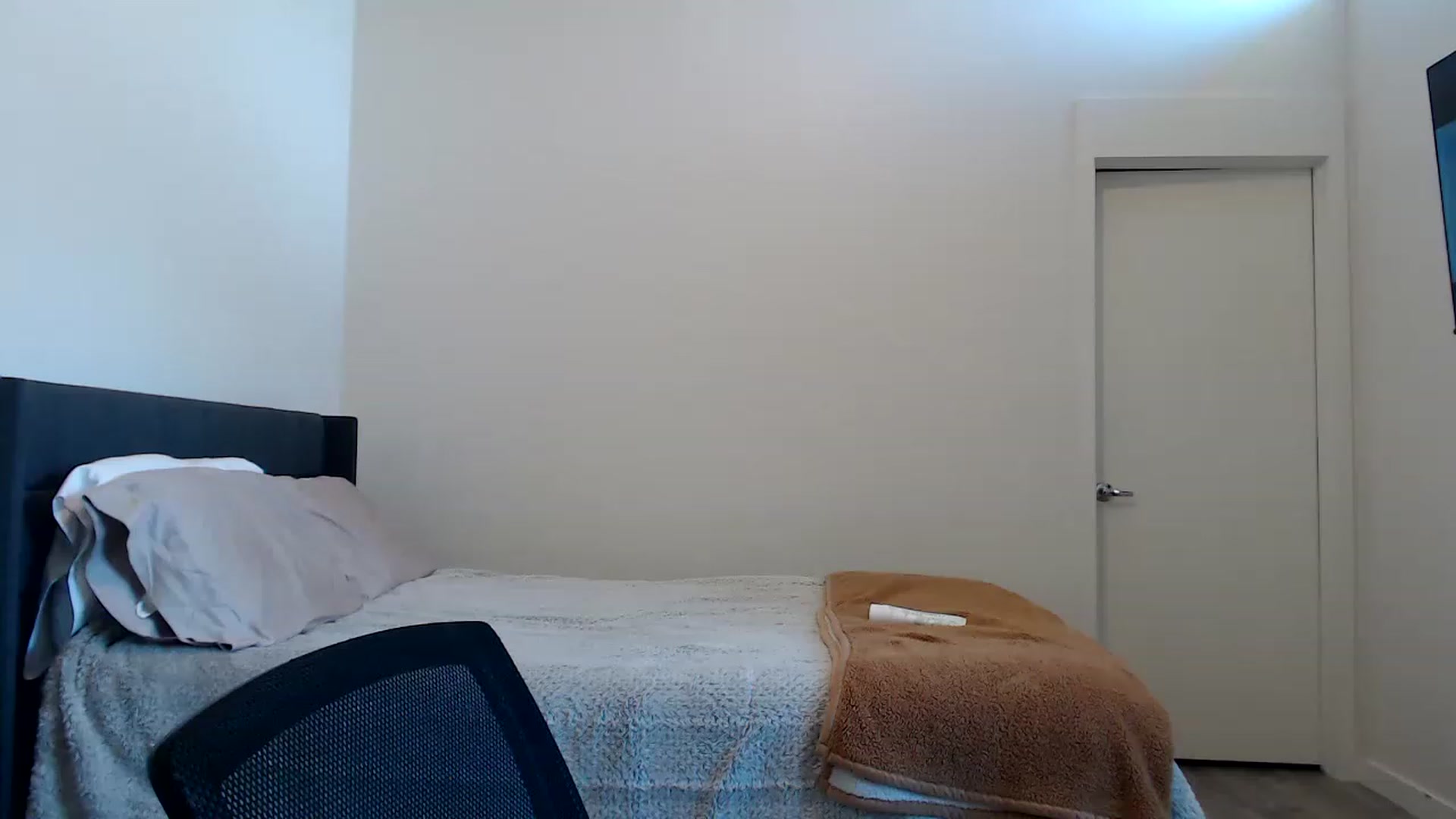Gallery image thumbnail from Pixxxie's myfreecams stream on, 04/30/2023, 22:37 image 20 of 20
