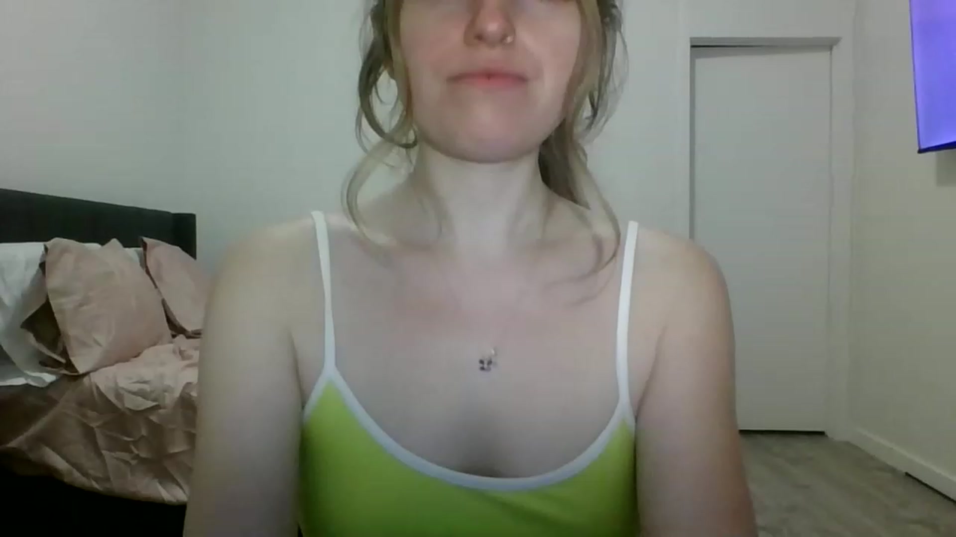 Gallery image thumbnail from Pixxxie's myfreecams stream on, 05/19/2023, 08:33 image 5 of 20