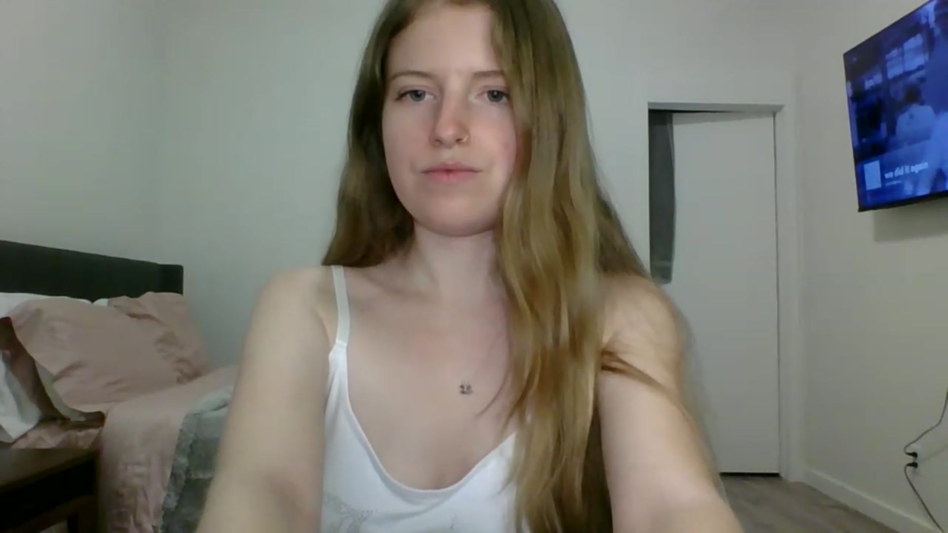 Gallery image thumbnail from Pixxxie's myfreecams stream on, 05/28/2023, 09:44 image 17 of 20