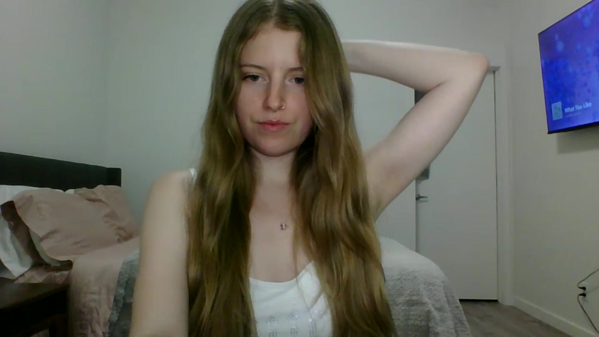 Gallery image thumbnail from Pixxxie's myfreecams stream on, 05/28/2023, 09:44 image 16 of 20