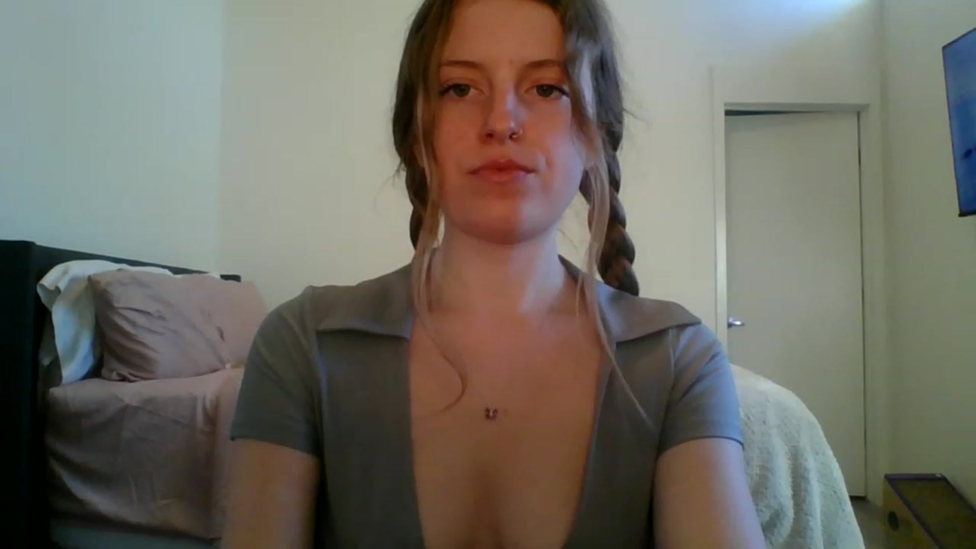 Gallery image thumbnail from Pixxxie's myfreecams stream on, 06/18/2023, 01:55 image 8 of 20