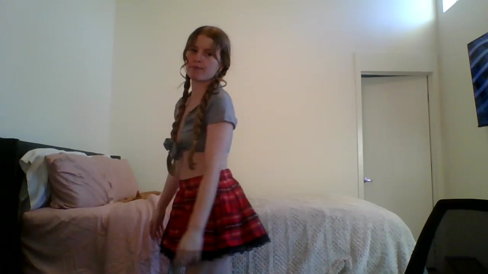Gallery image thumbnail from Pixxxie's myfreecams stream on, 06/18/2023, 01:55 image 11 of 20