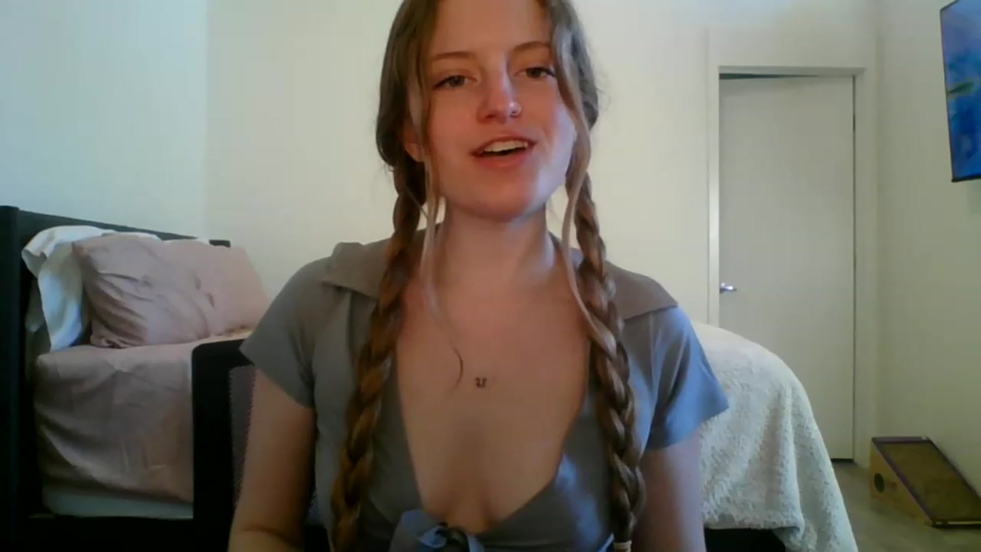 Gallery image thumbnail from Pixxxie's myfreecams stream on, 06/18/2023, 01:55 image 3 of 20